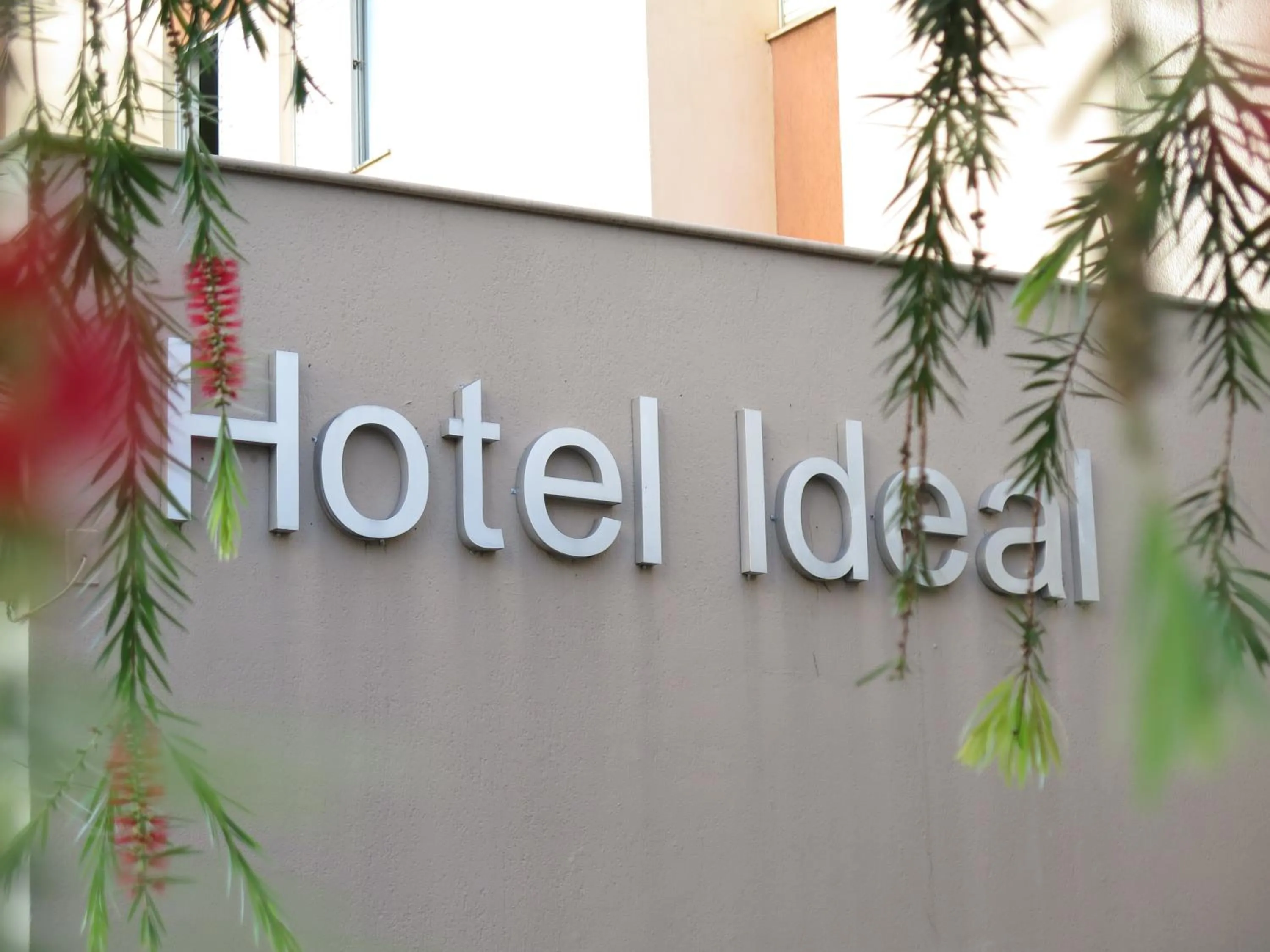 Property logo or sign in Hotel Ideal