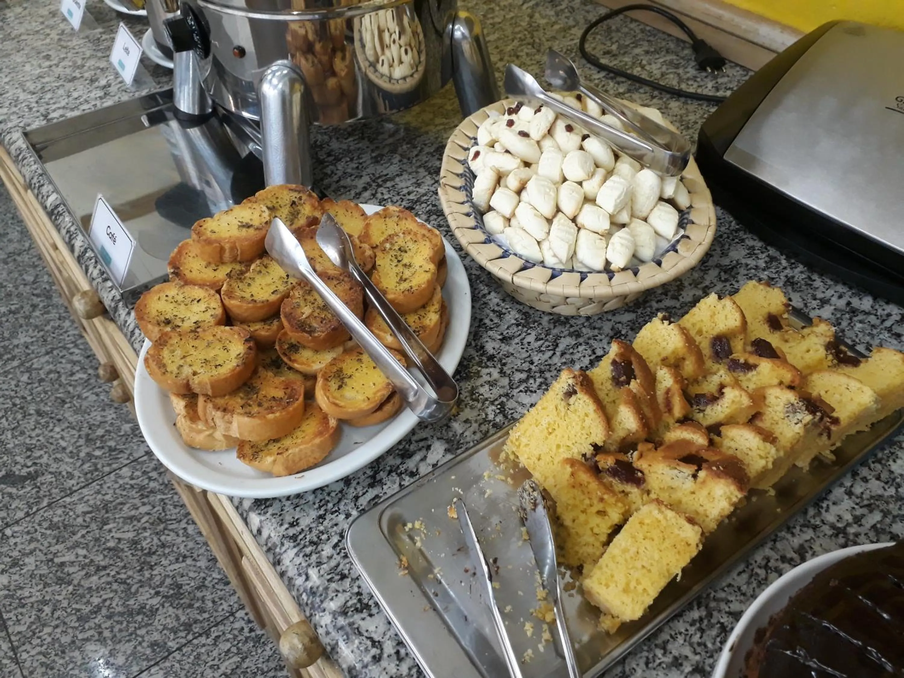 Food and drinks in Hotel Ideal