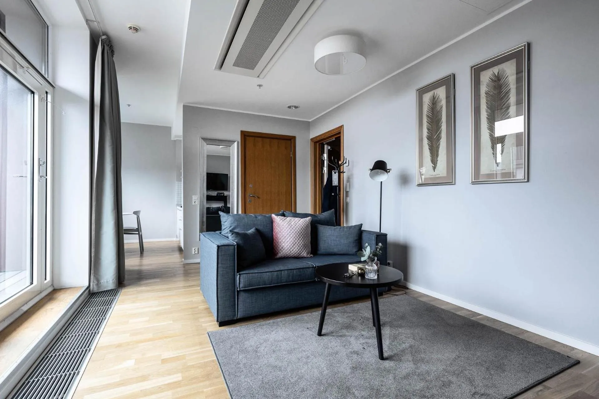 Living room in Biz Apartment Gärdet