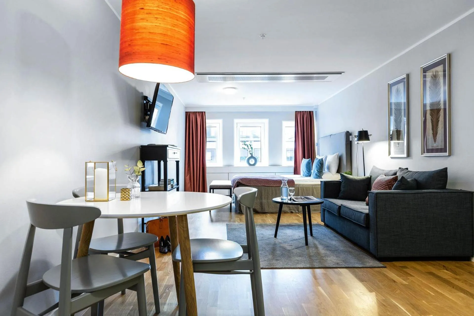 Living room in Biz Apartment Gärdet