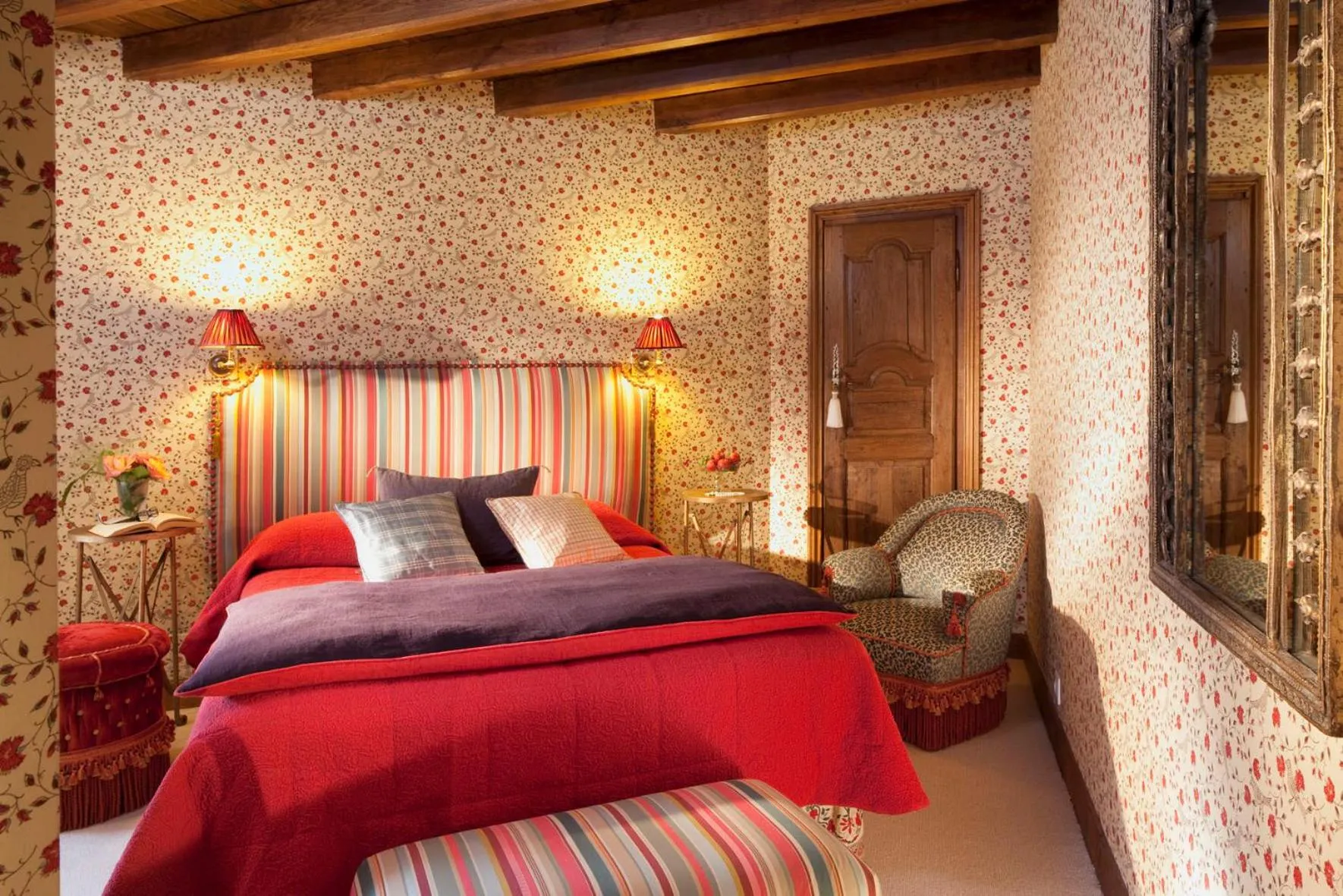 Photo of the whole room, Bed in Hotel De France