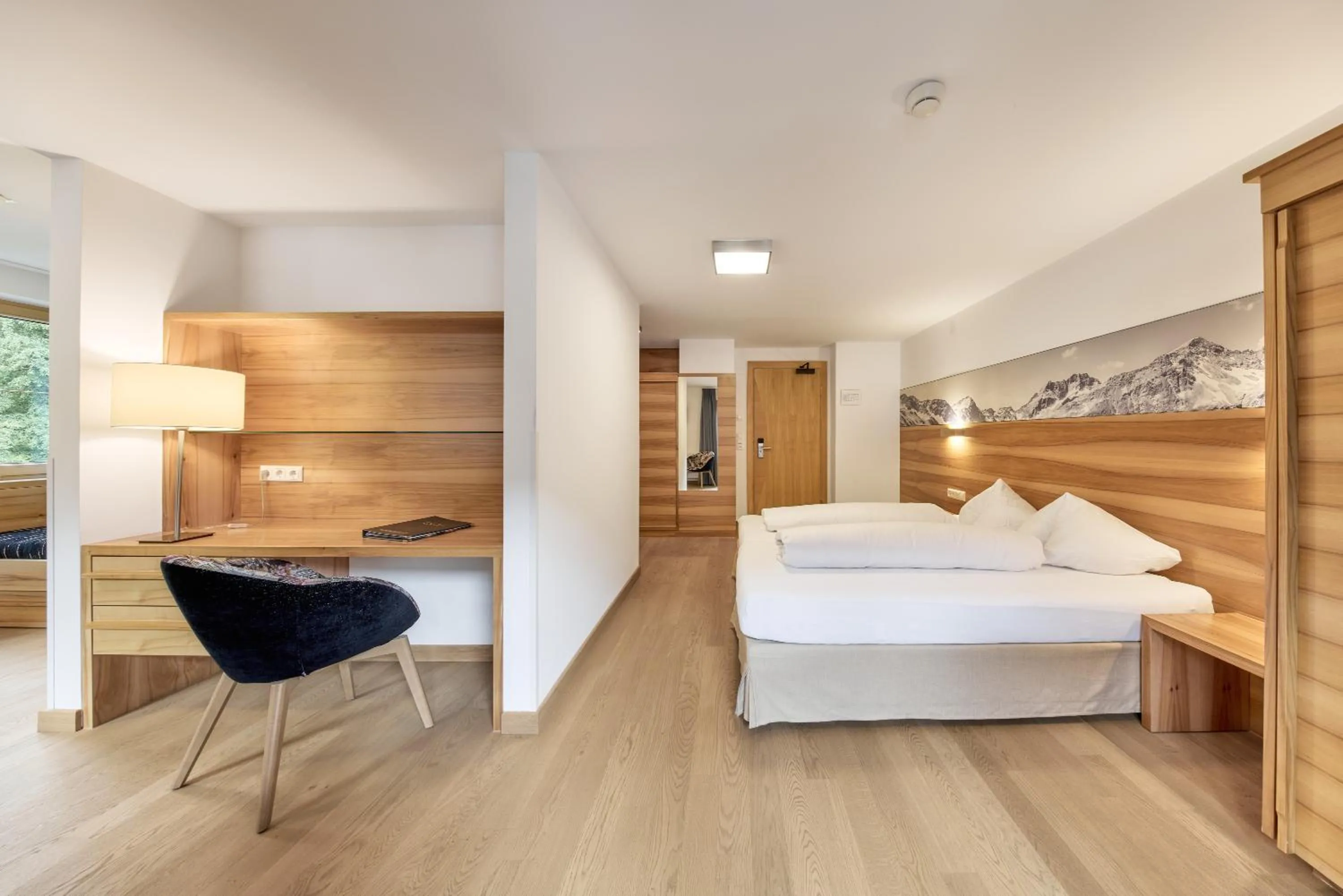 Bed in Quality Hosts Arlberg - Hotel Goldenes Kreuz B&B