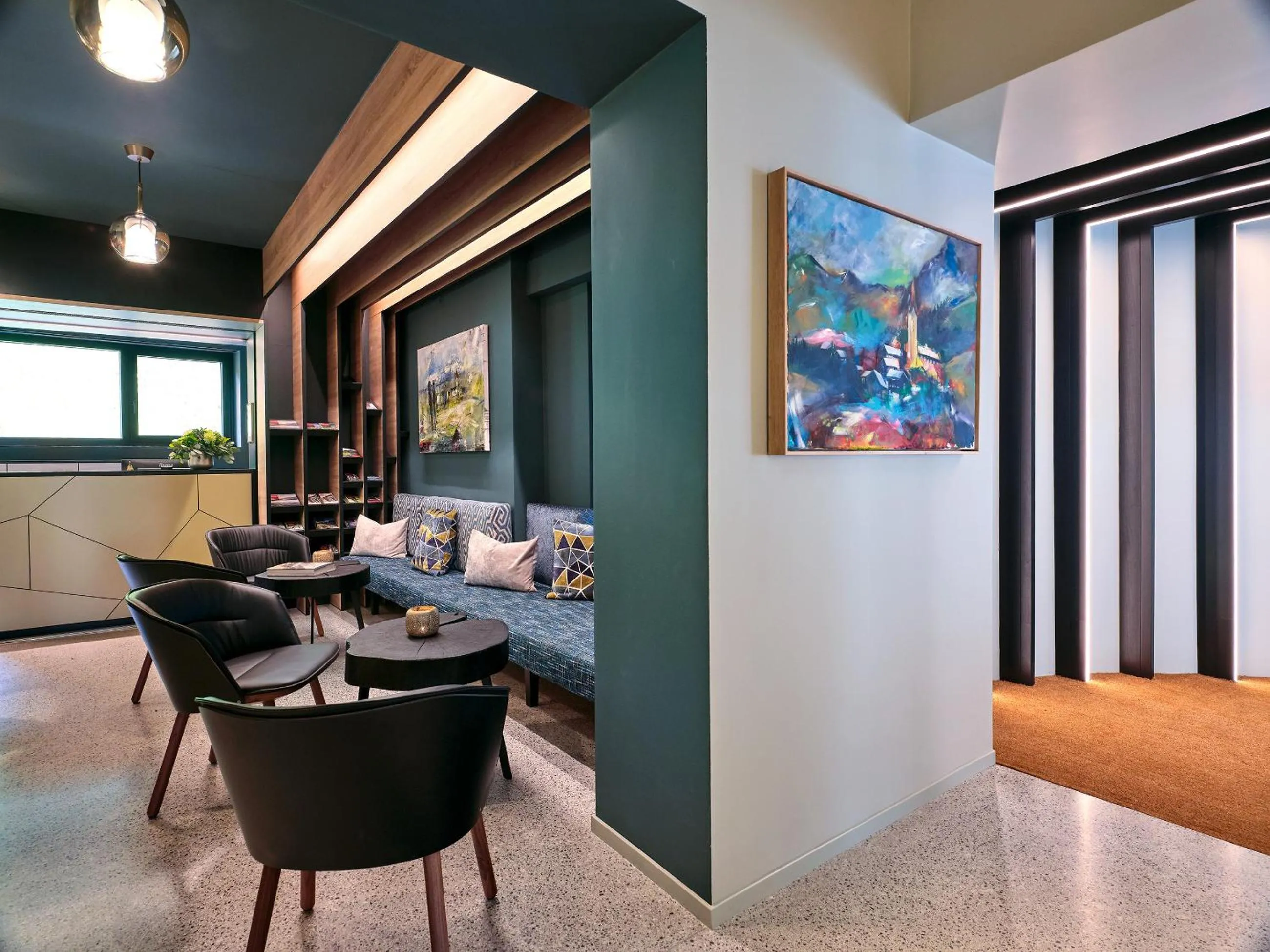 Lobby or reception in Quality Hosts Arlberg - Hotel Goldenes Kreuz B&B