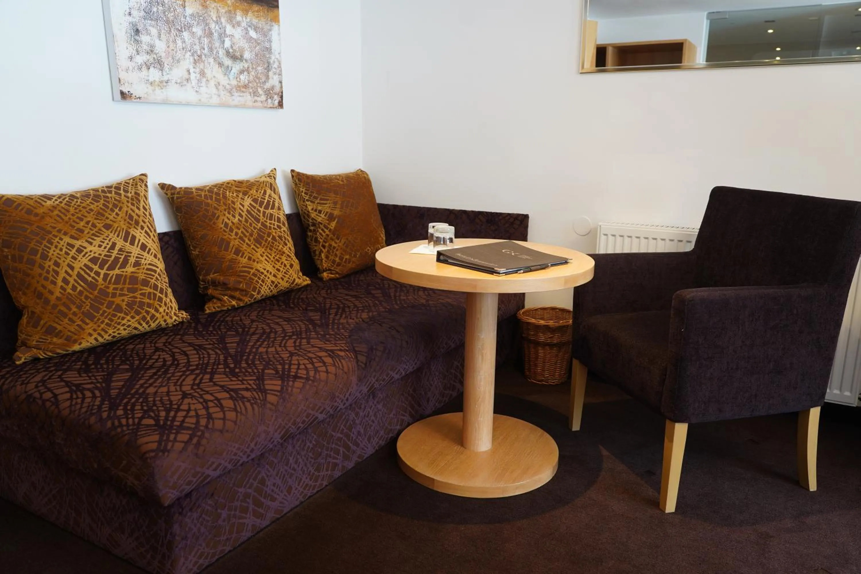 Seating area in Quality Hosts Arlberg - Hotel Goldenes Kreuz B&B