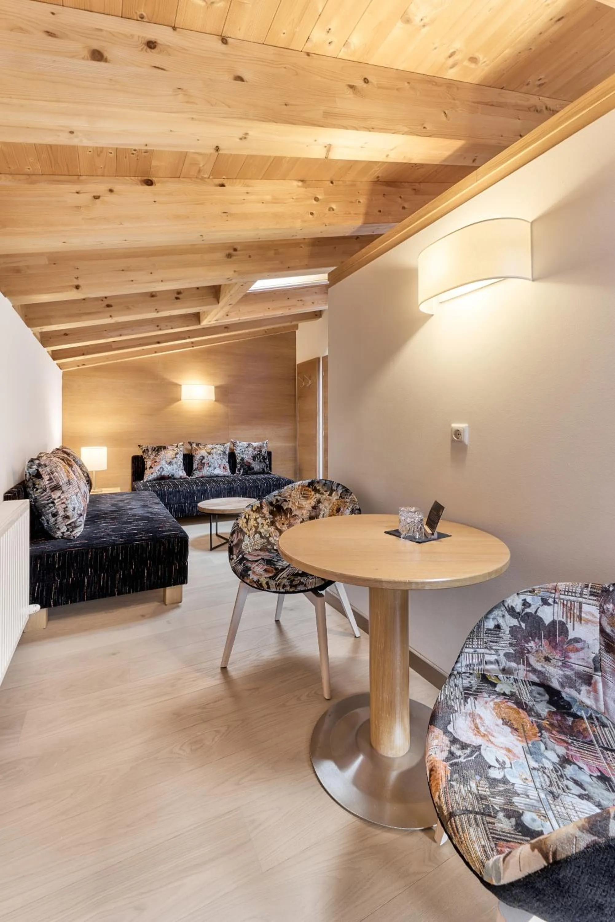 Bed in Quality Hosts Arlberg - Hotel Goldenes Kreuz B&B