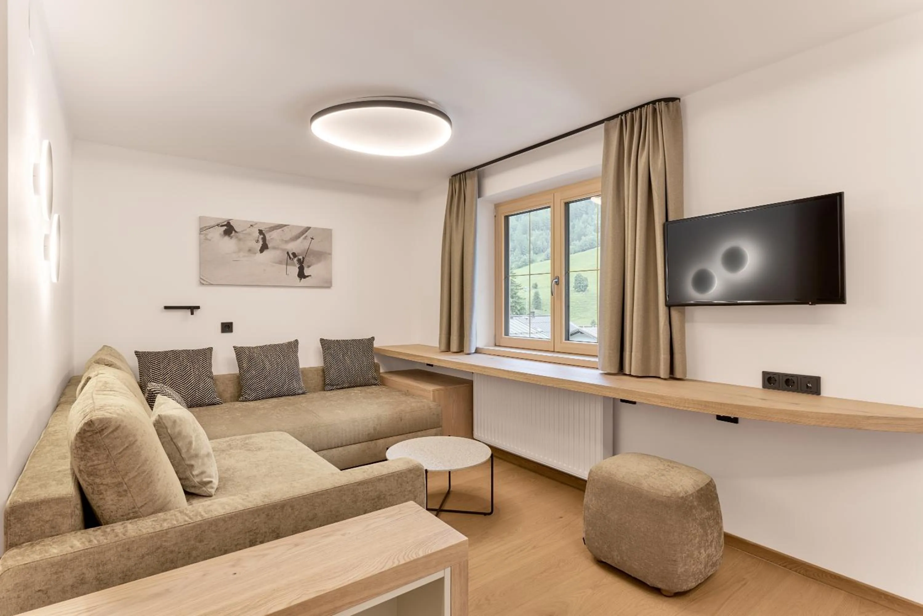 Seating area in Quality Hosts Arlberg - Hotel Goldenes Kreuz B&B