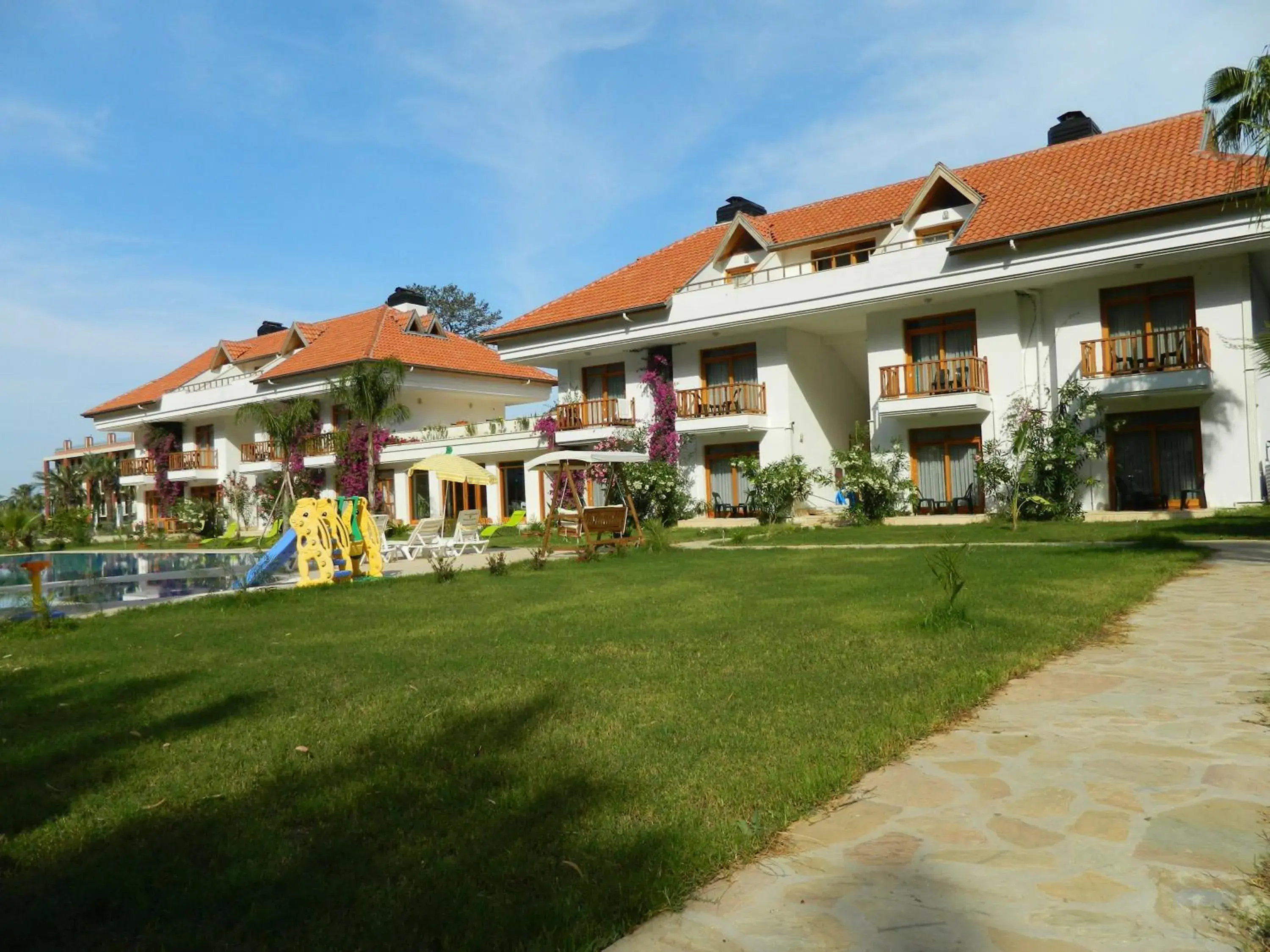 Facade/entrance in Yonca Hotel Facade/entrance in Yonca Hotel