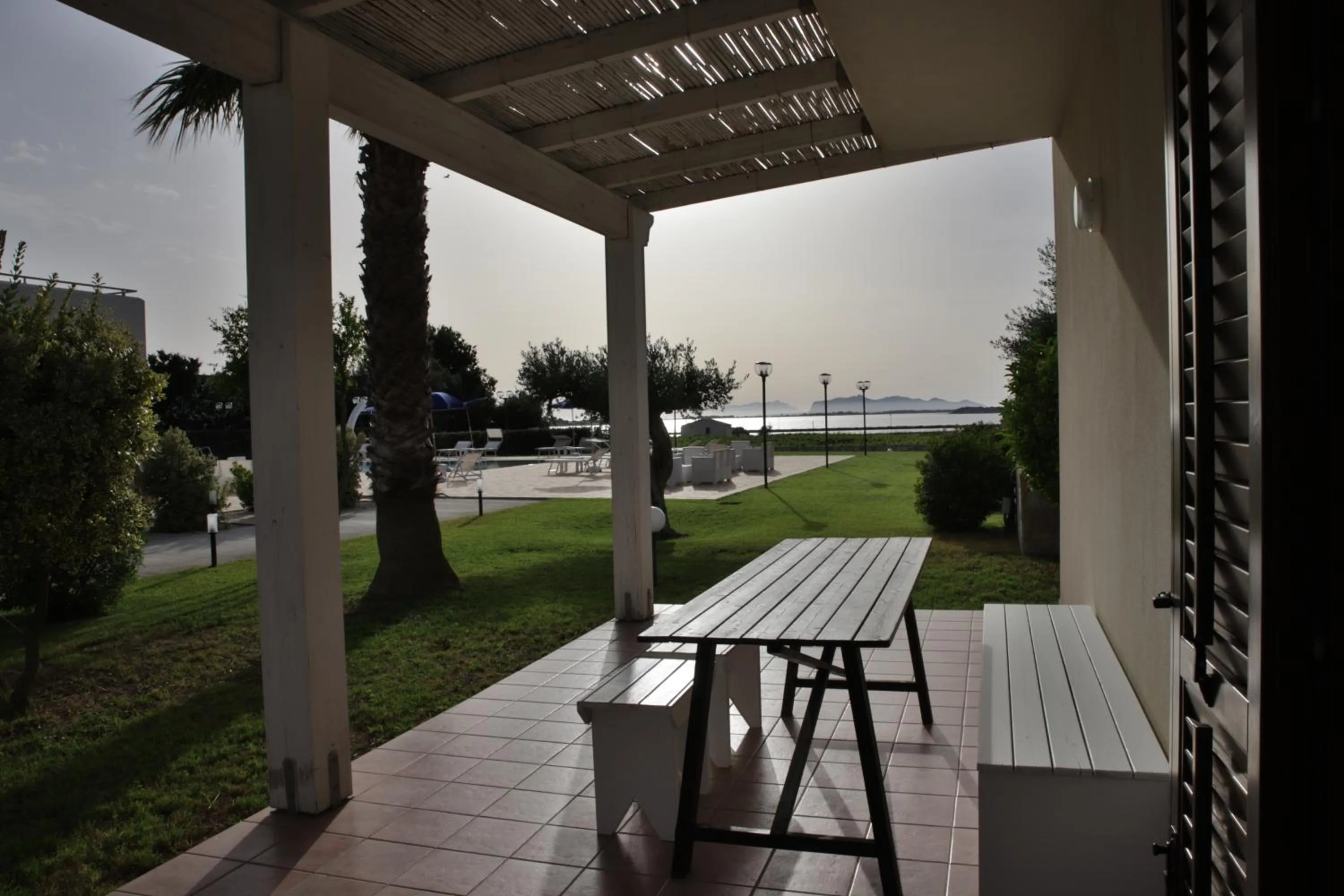 Patio in Oasi Guzzetta Hotel&Case Vacanze