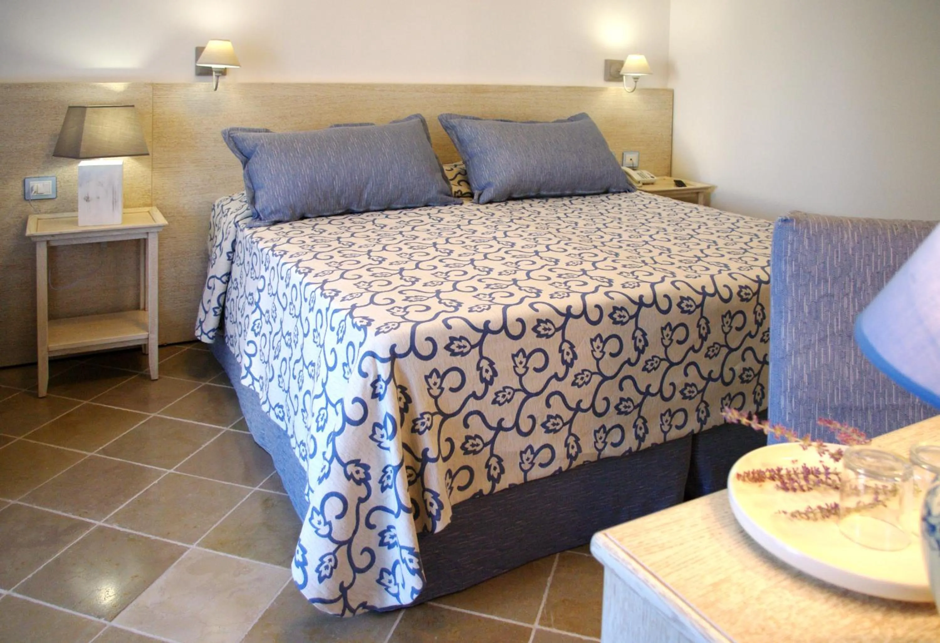 Photo of the whole room, Bed in Masseria Torre Del Diamante