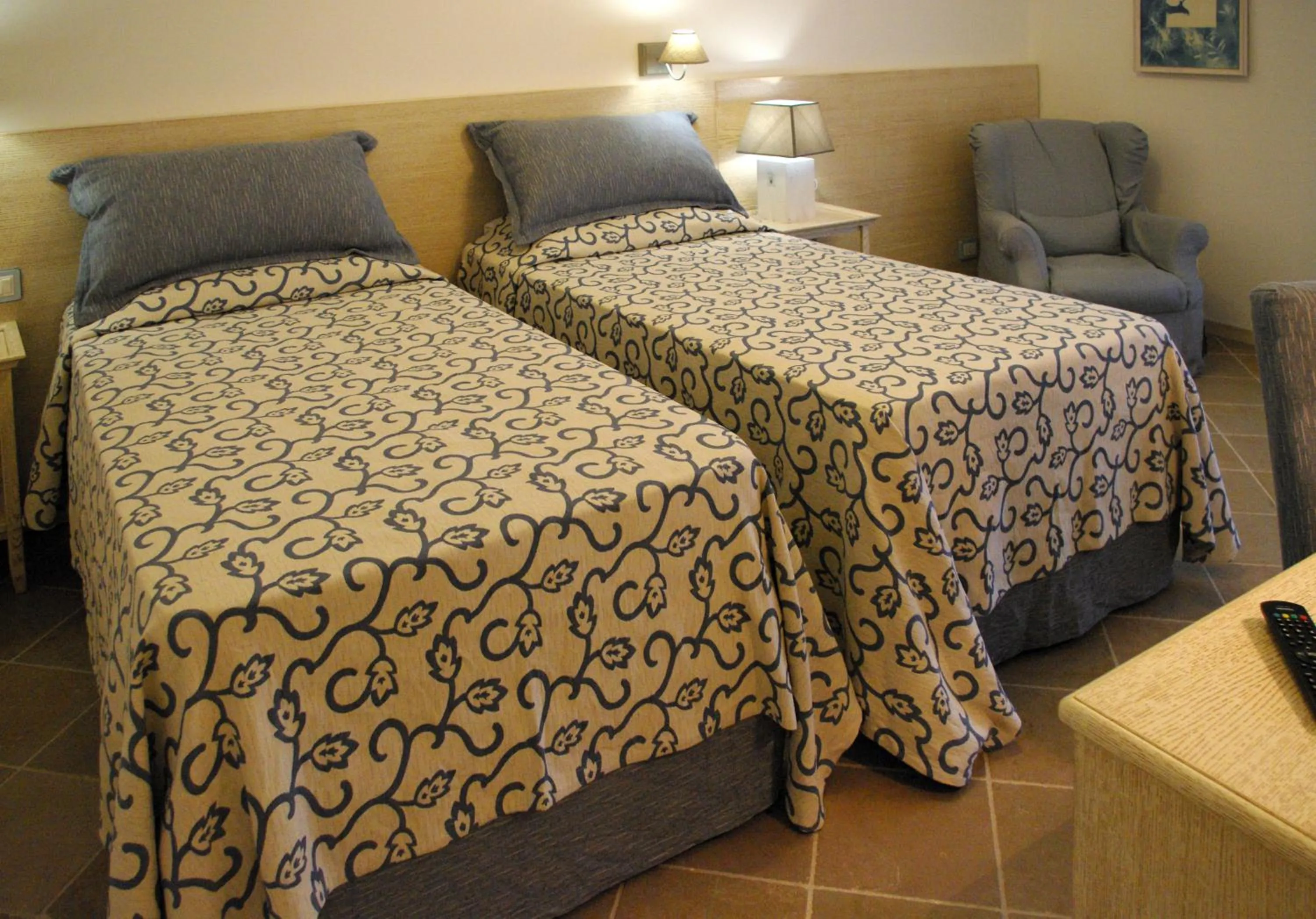 Photo of the whole room, Bed in Masseria Torre Del Diamante