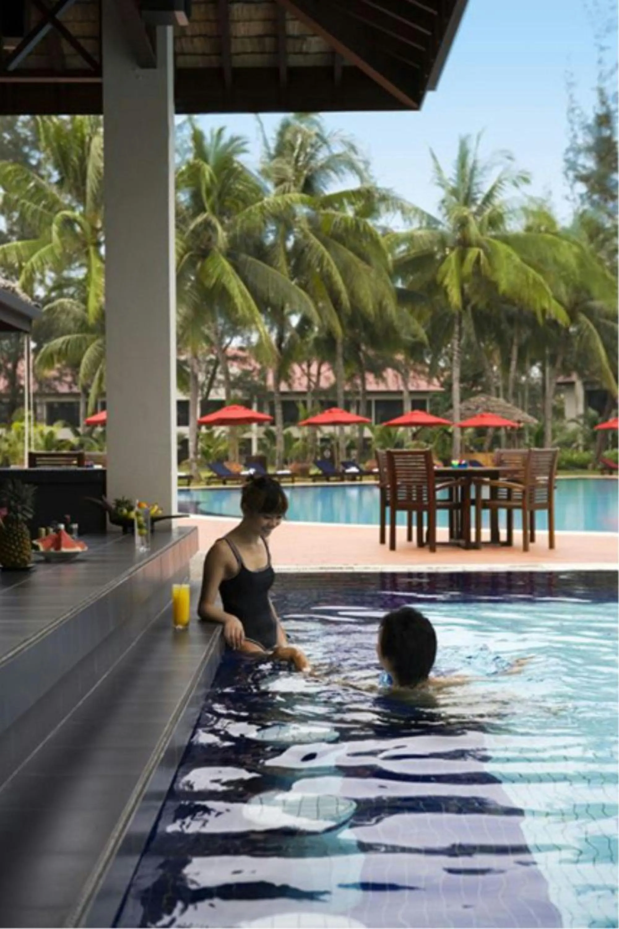 Swimming pool in Miri Marriott Resort & Spa