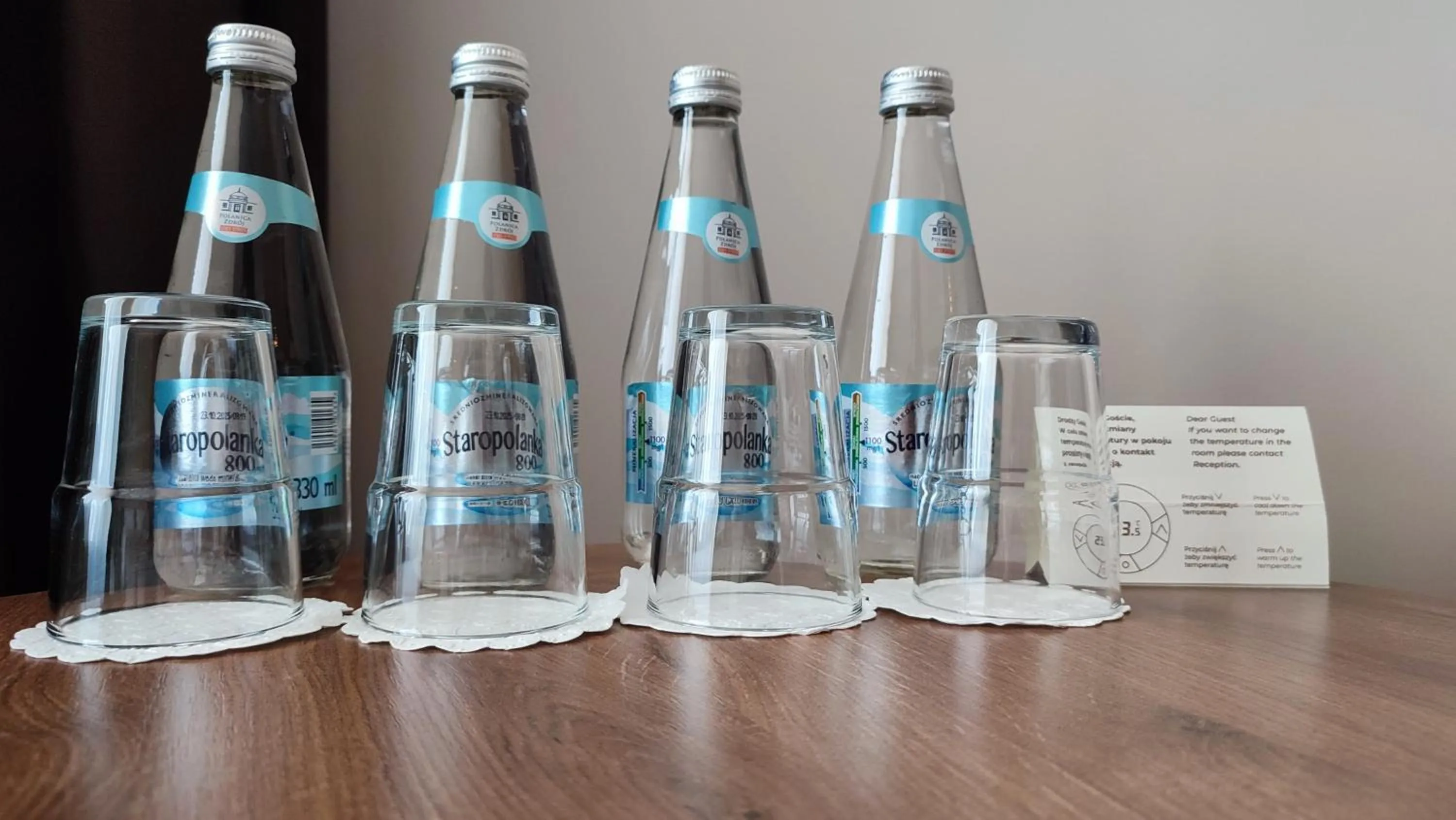 Food and drinks in Hotel Gem