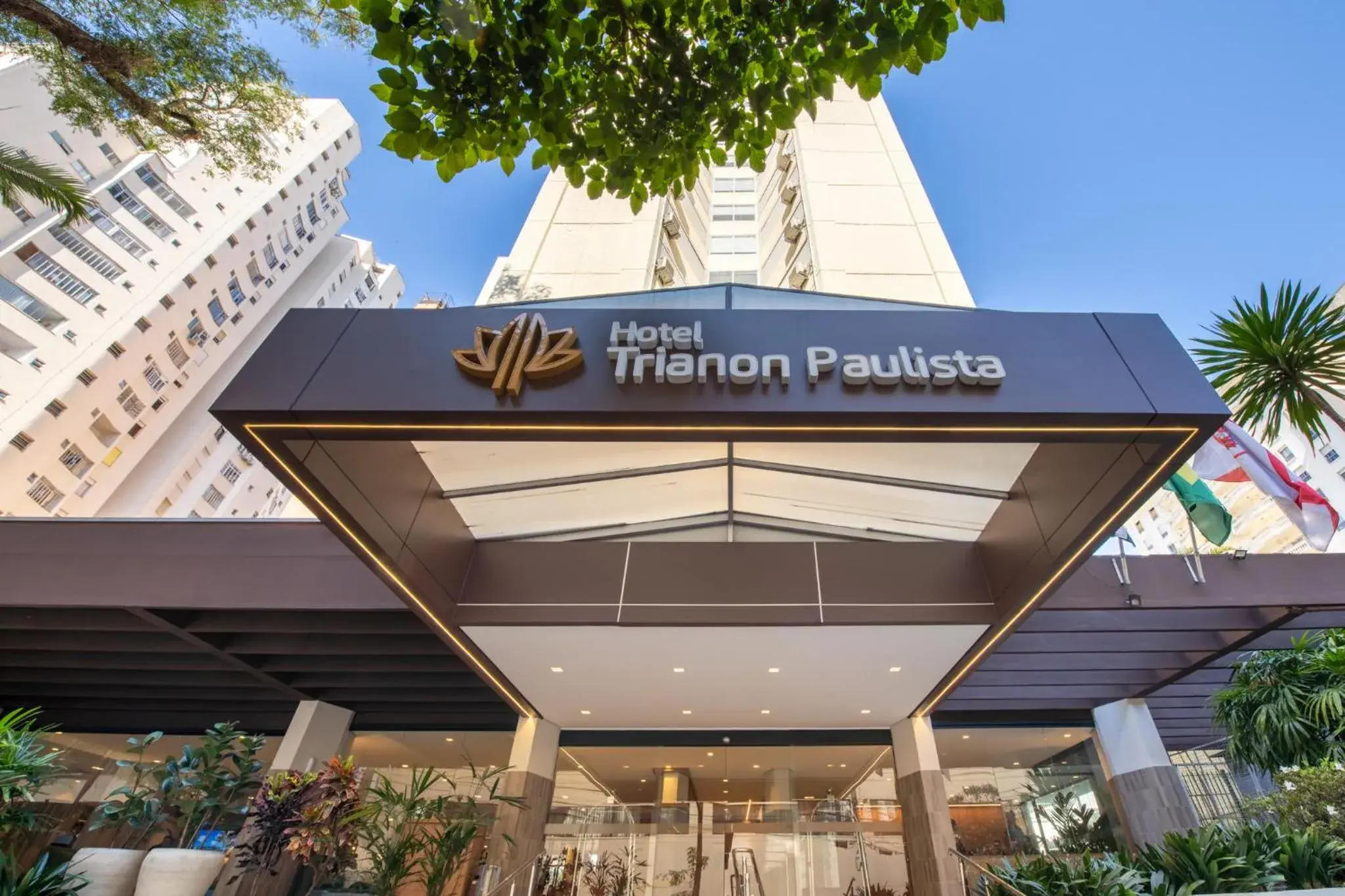Facade/entrance in Hotel Trianon Paulista Facade/entrance in Hotel Trianon Paulista