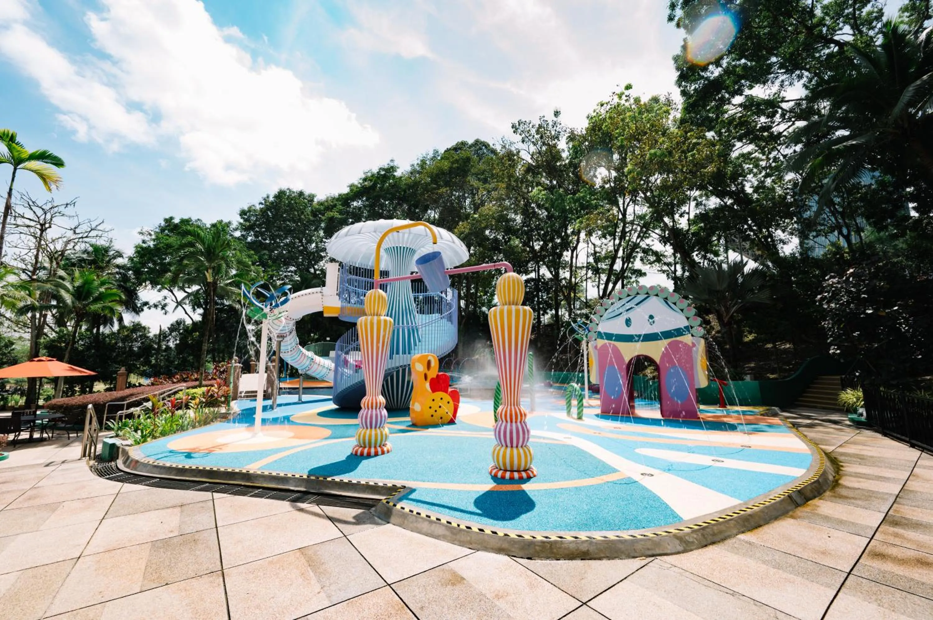 Swimming pool in Putrajaya Marriott Hotel