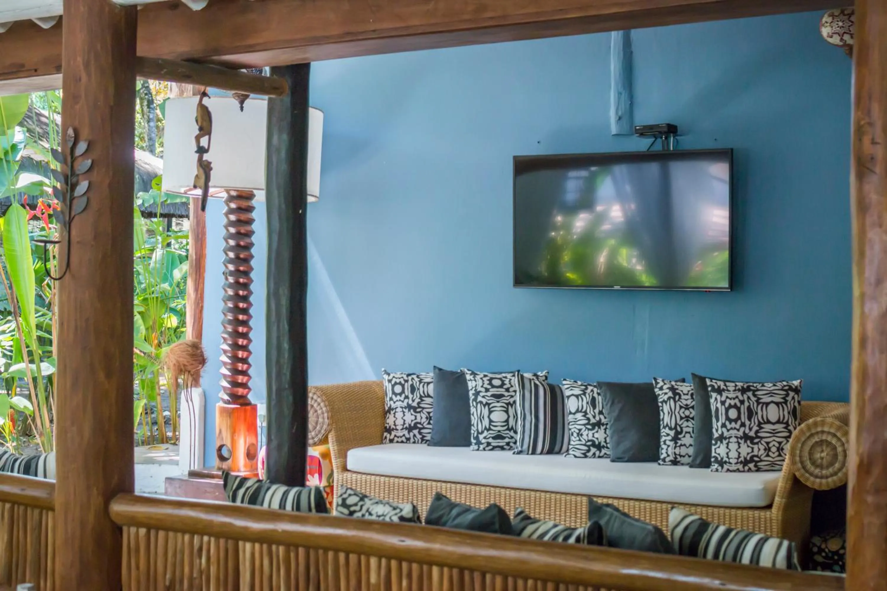 Communal lounge/ TV room in Pousada Calypso