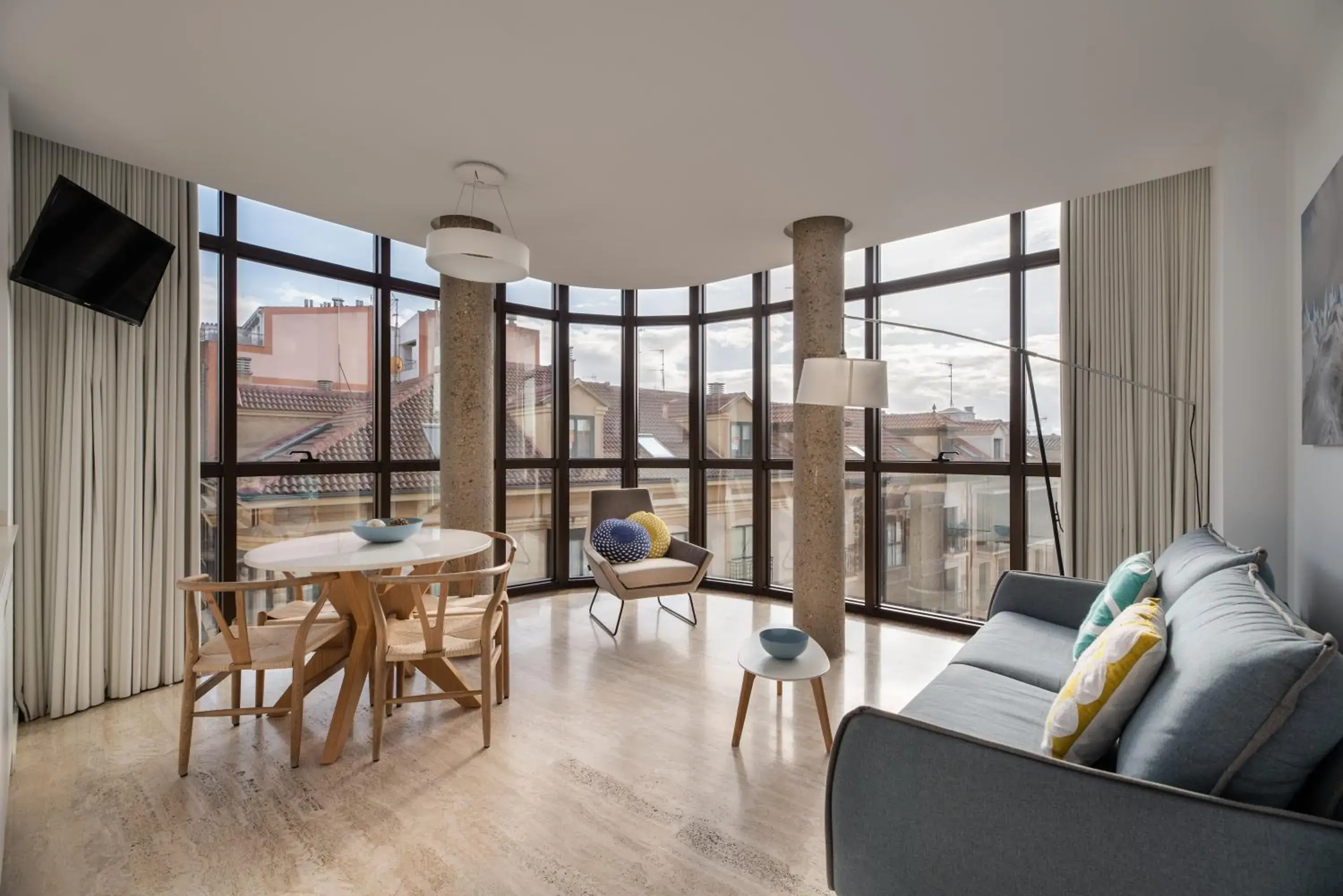 TV and multimedia in Apartamentos Suite The Way TV and multimedia in Apartamentos Suite The Way