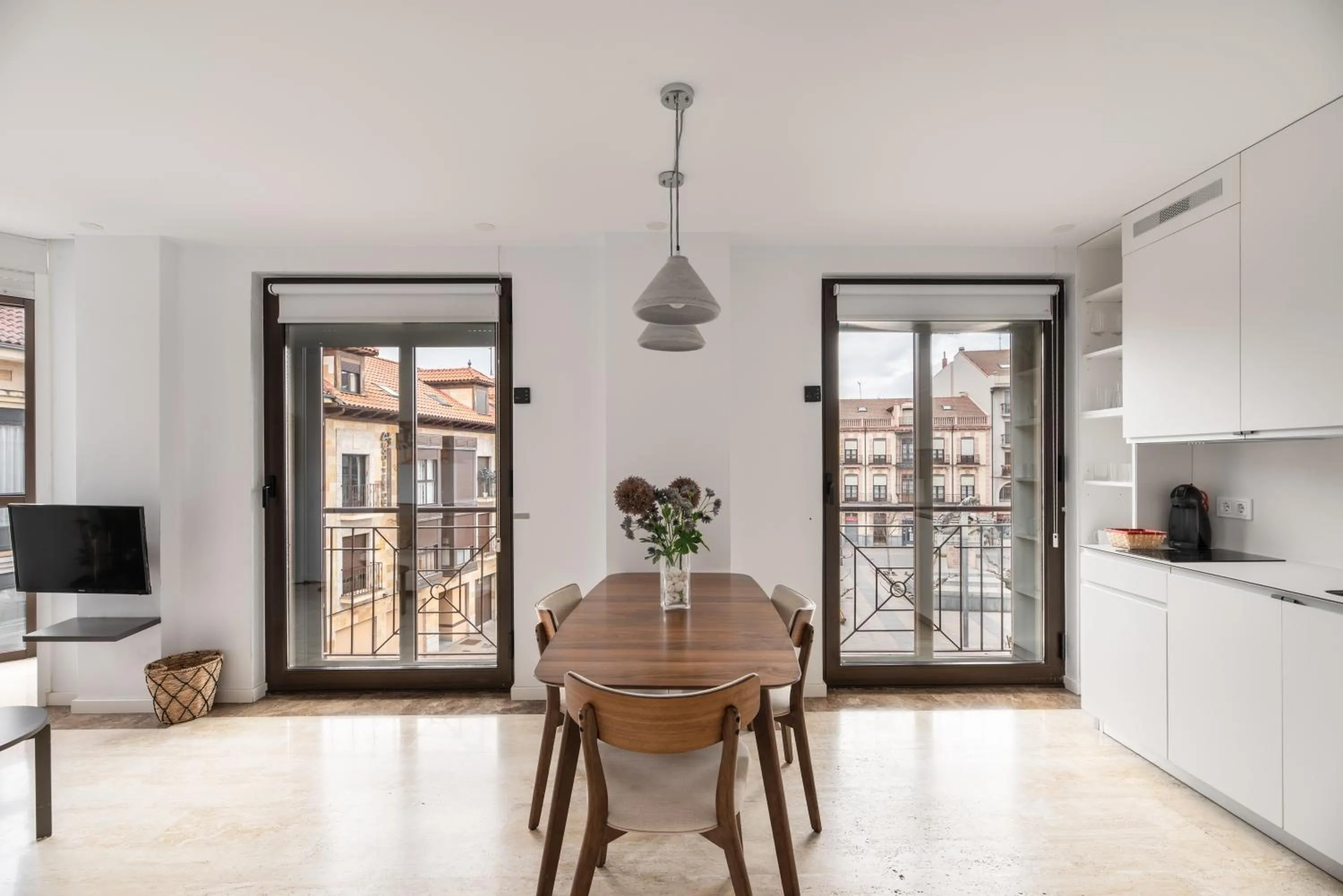 TV and multimedia in Apartamentos Suite The Way