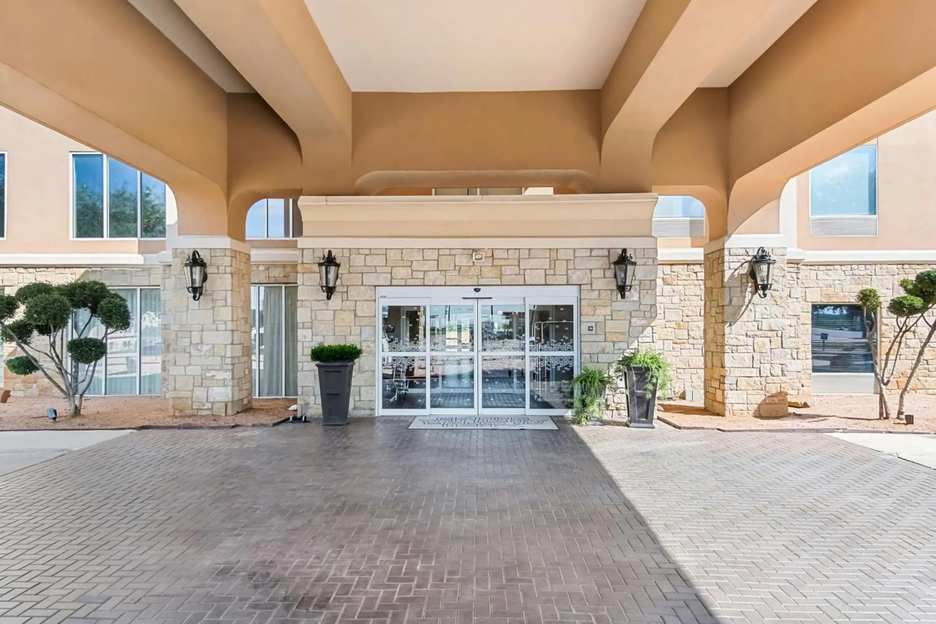 Property building in Hampton Inn & Suites Abilene I-20 Property building in Hampton Inn & Suites Abilene I-20