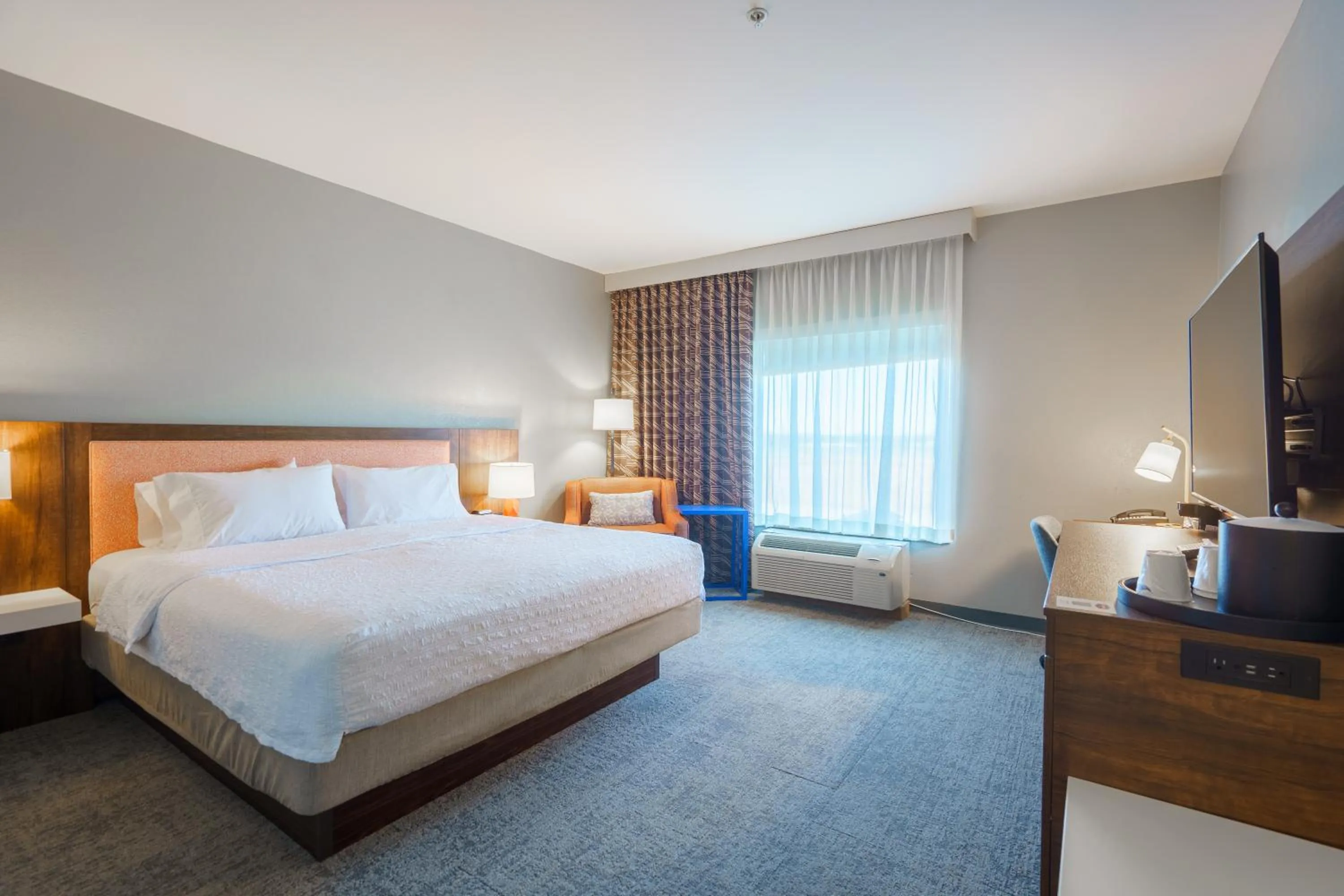 Bed in Hampton Inn & Suites Abilene I-20