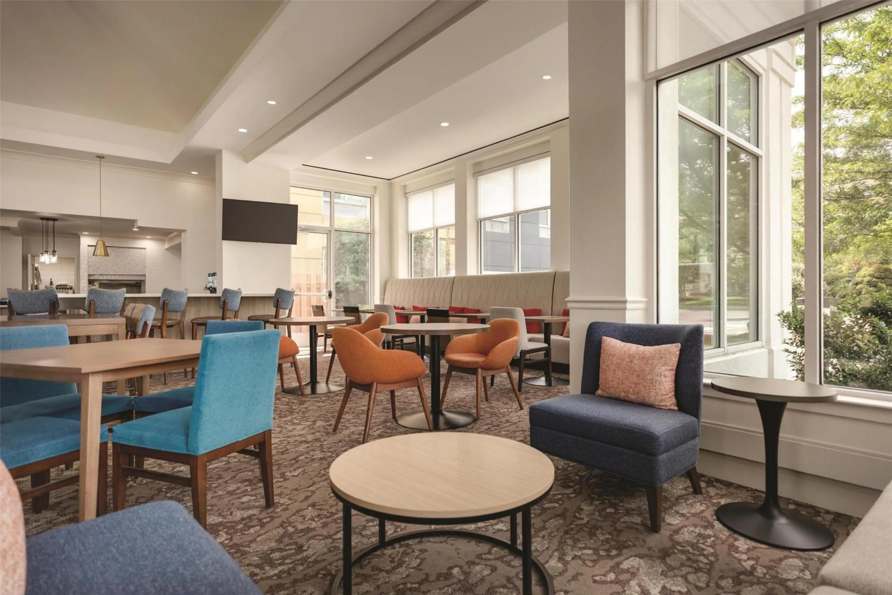 Lounge or bar in Hilton Garden Inn Allentown Bethlehem Airport