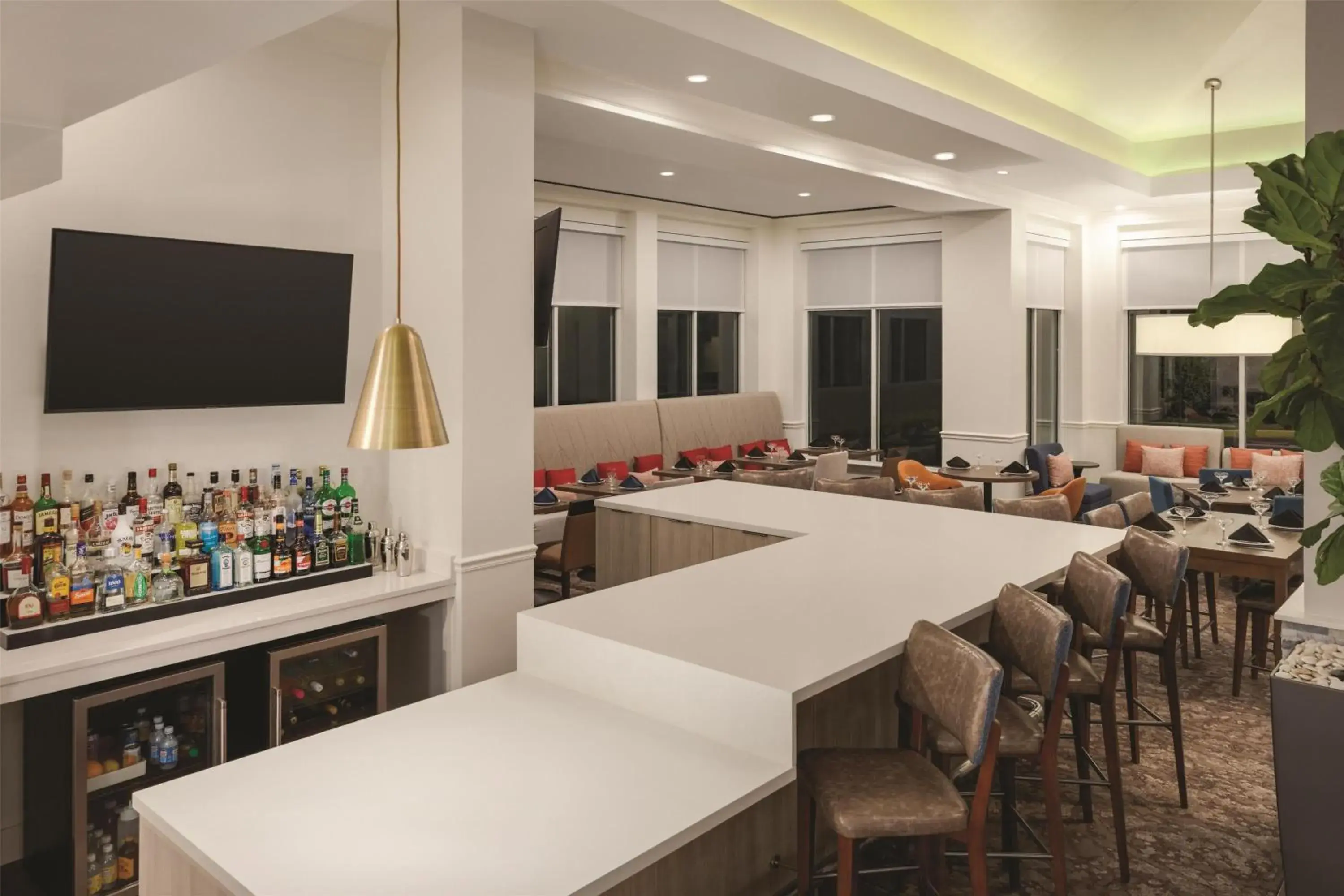 Lounge or bar in Hilton Garden Inn Allentown Bethlehem Airport Lounge or bar in Hilton Garden Inn Allentown Bethlehem Airport