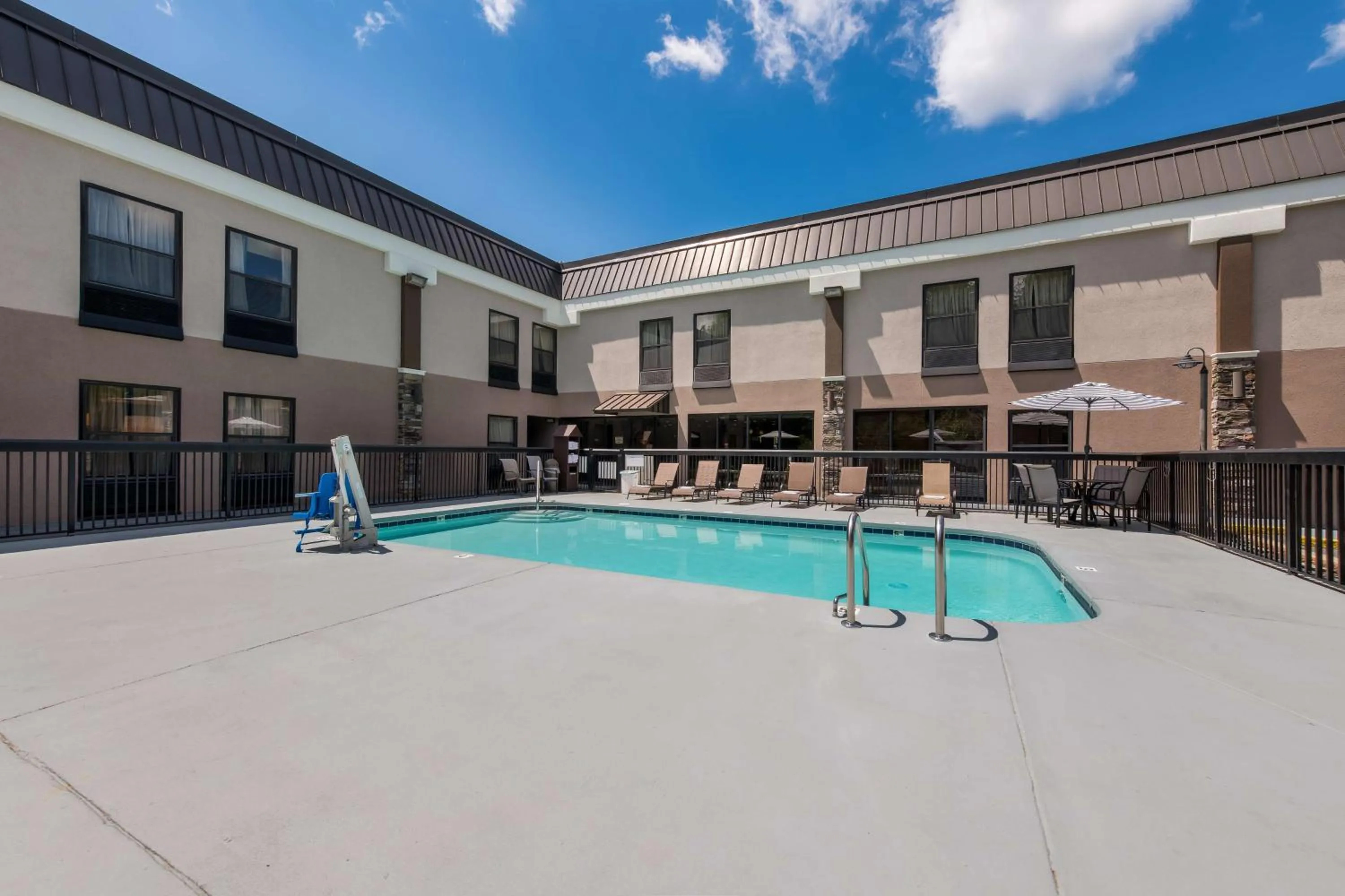 Pool view in Best Western Albemarle Inn