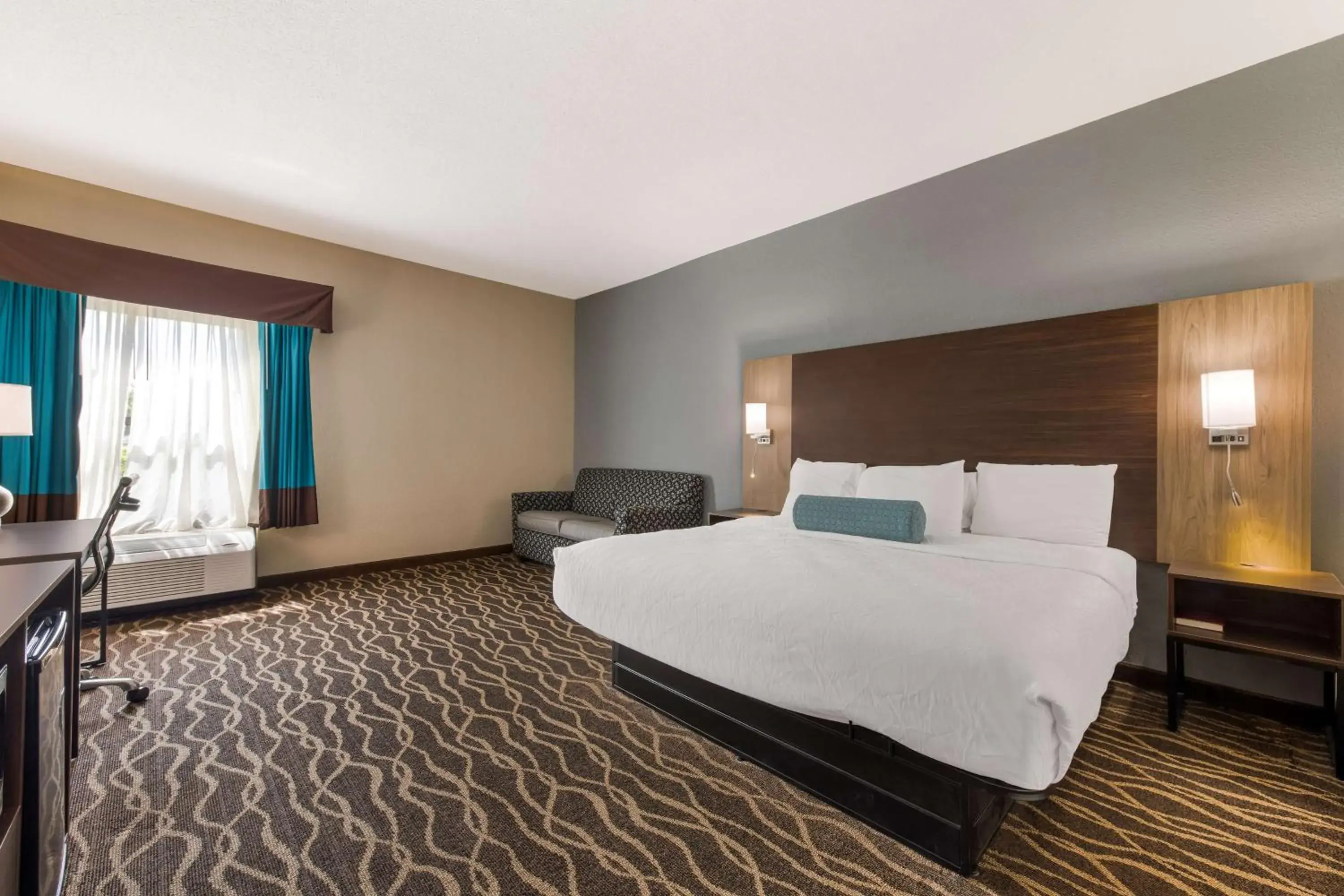 Bedroom, Bed in Best Western Albemarle Inn Bedroom, Bed in Best Western Albemarle Inn