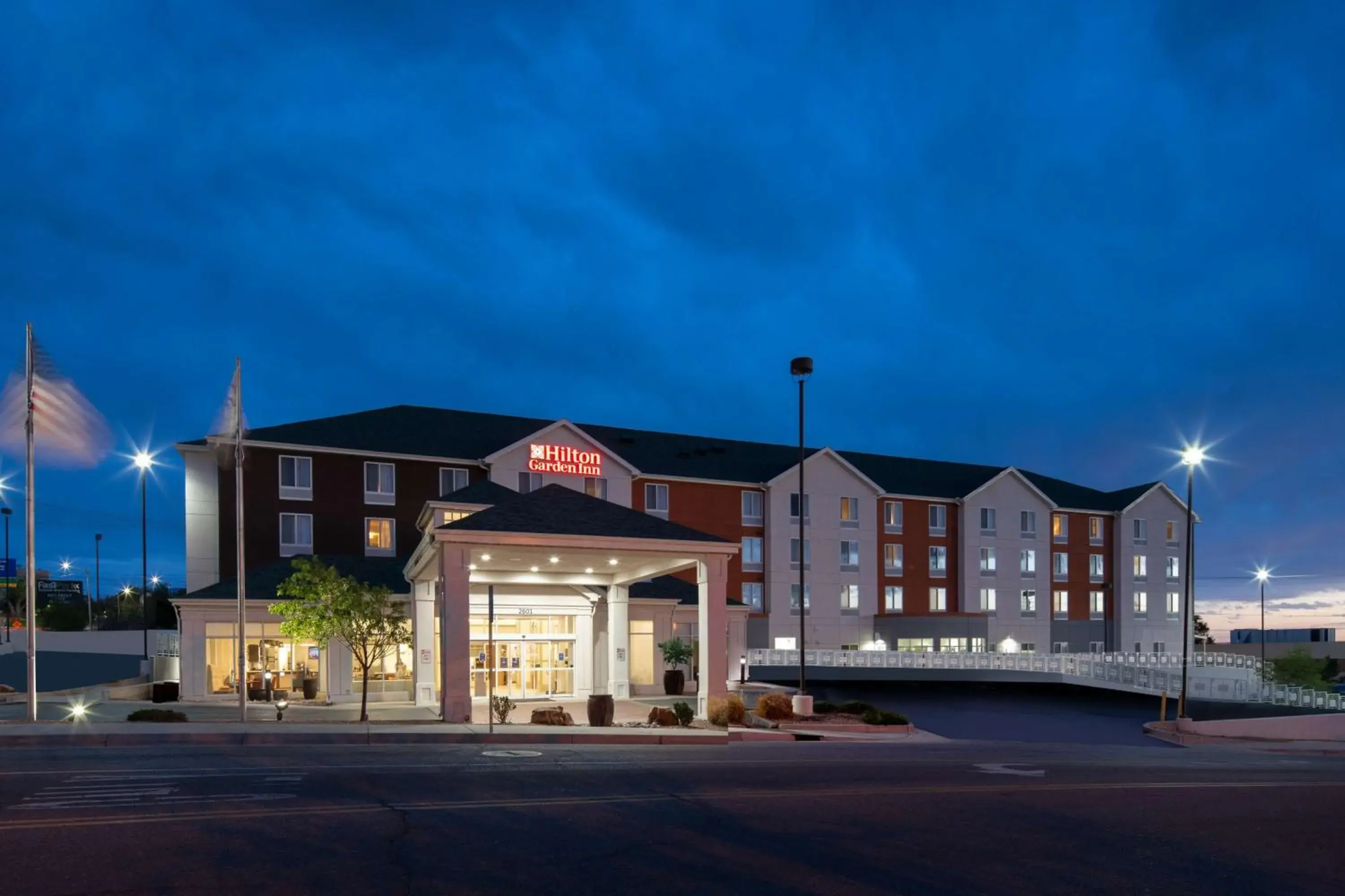 Property building in Hilton Garden Inn Albuquerque Airport Property building in Hilton Garden Inn Albuquerque Airport
