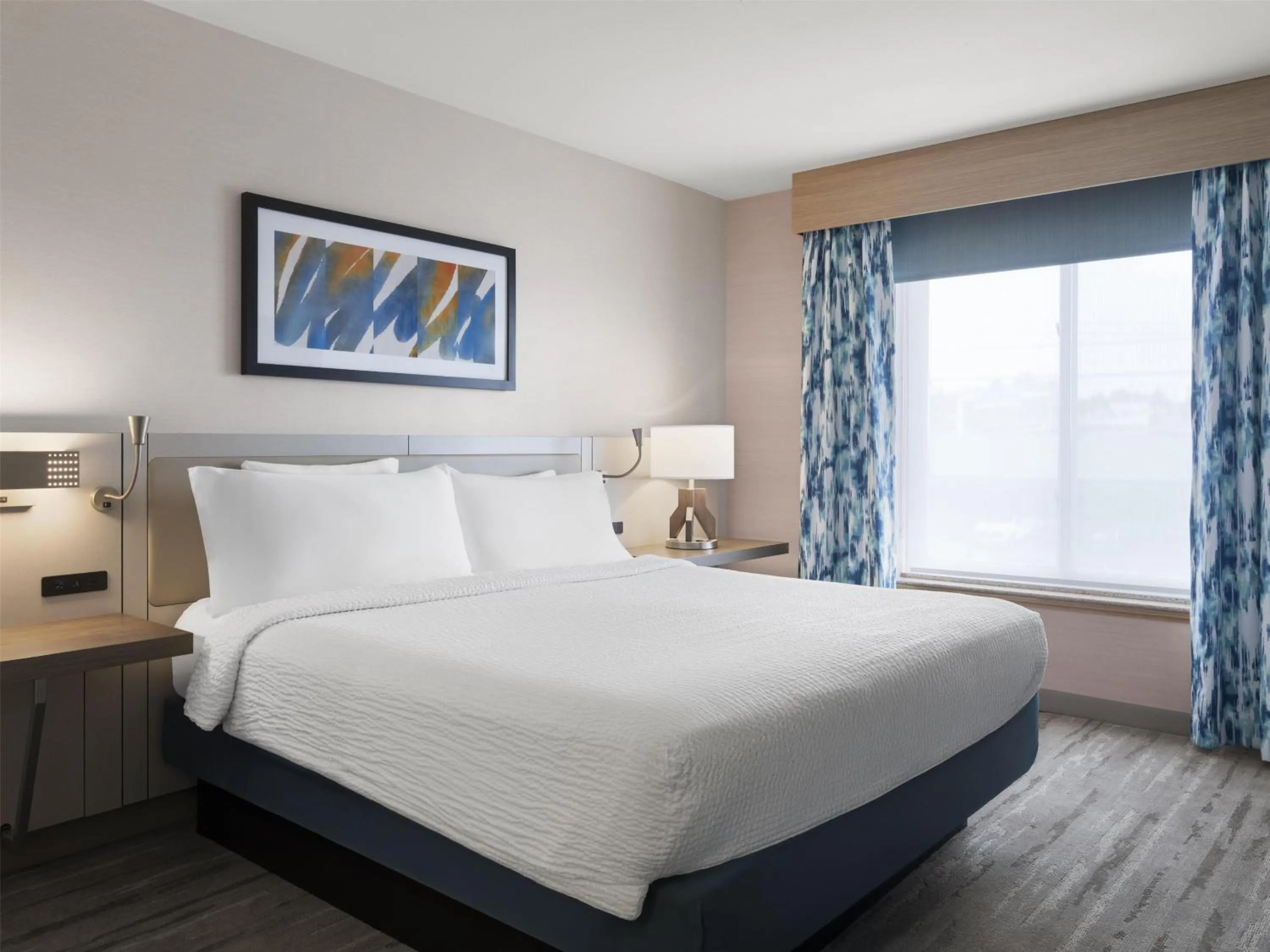 Bed in Hilton Garden Inn Albuquerque Airport