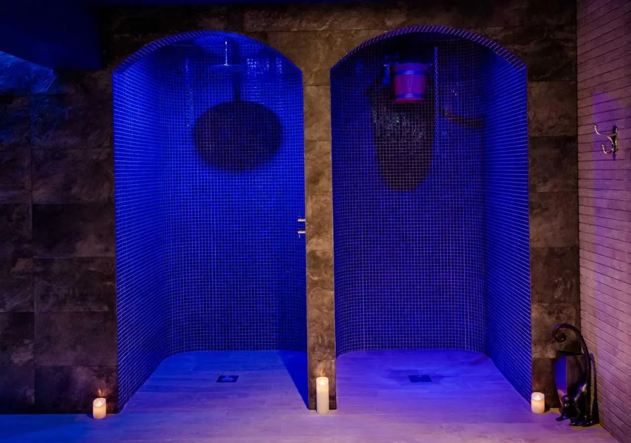 Shower in The Lodges at Kilkea Castle