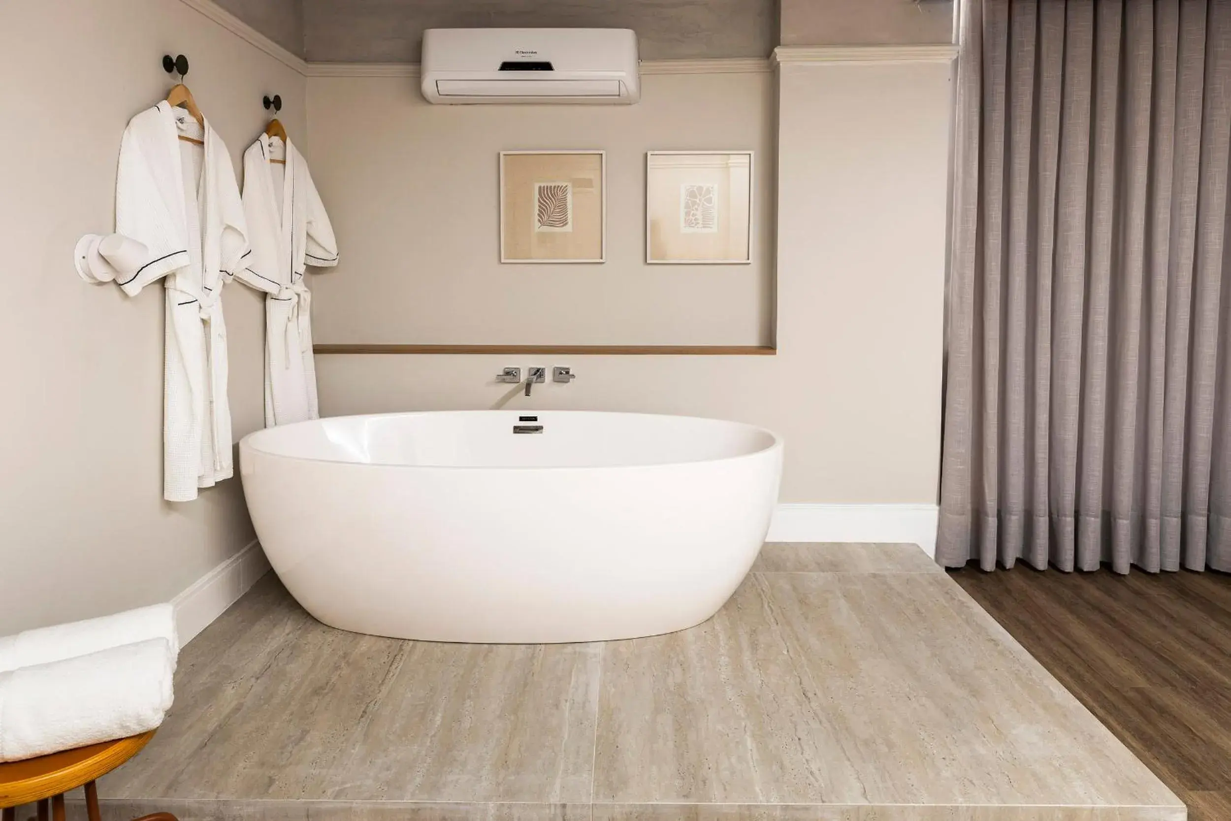 Deluxe Double Room with Bath in HM Hotel Deluxe Double Room with Bath in HM Hotel