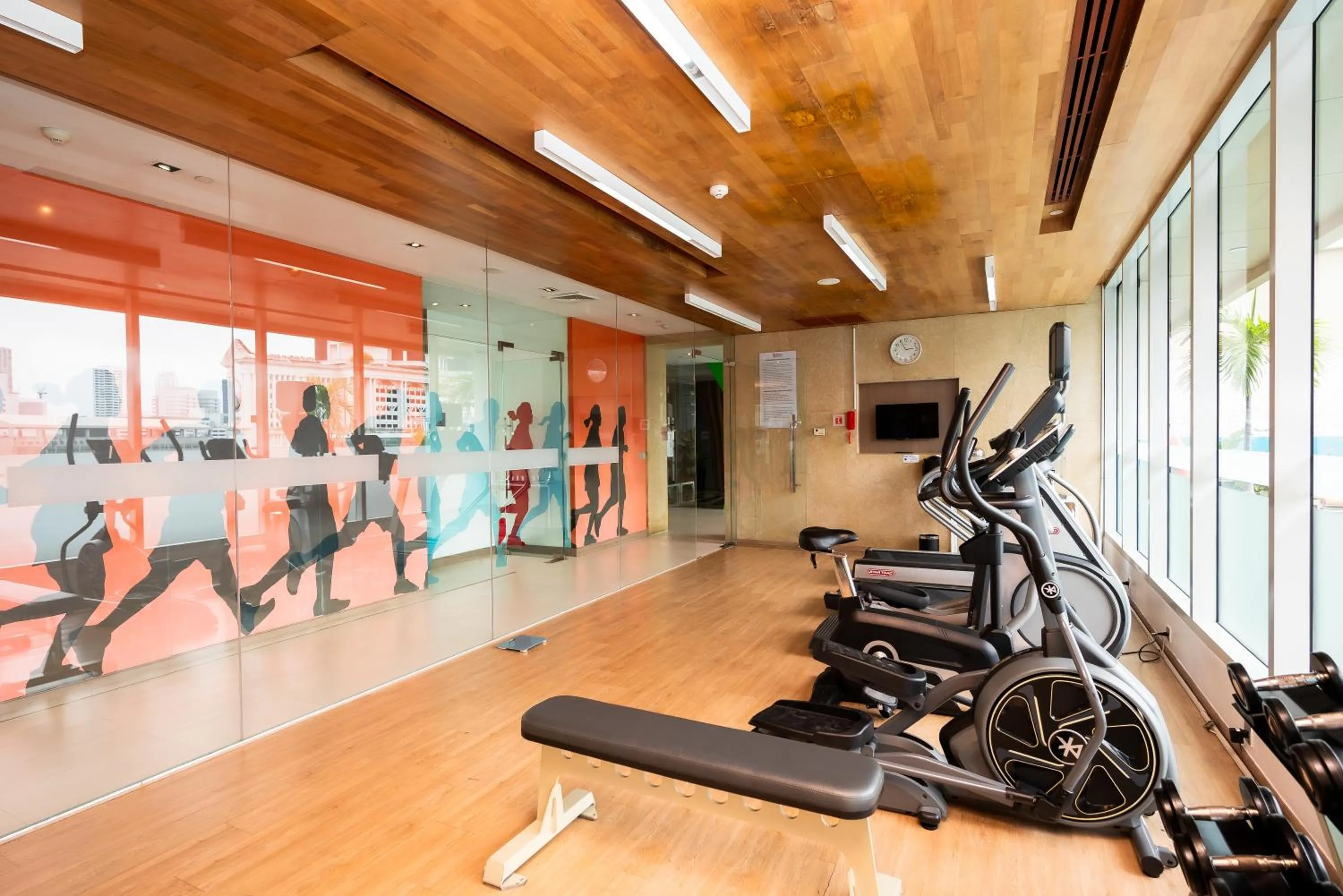 Fitness centre/facilities in Hilton Garden Inn Bangkok Silom