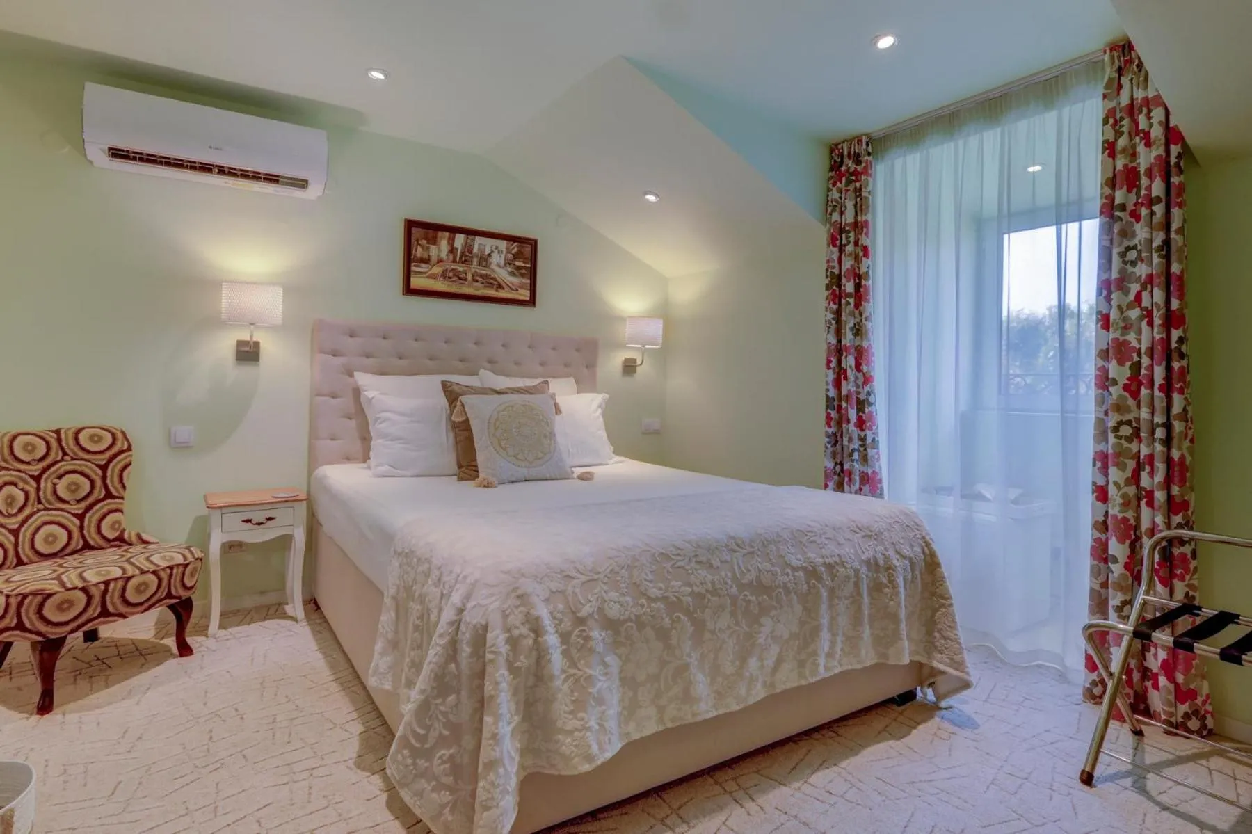 Standard Queen Room in City Boutique Inn