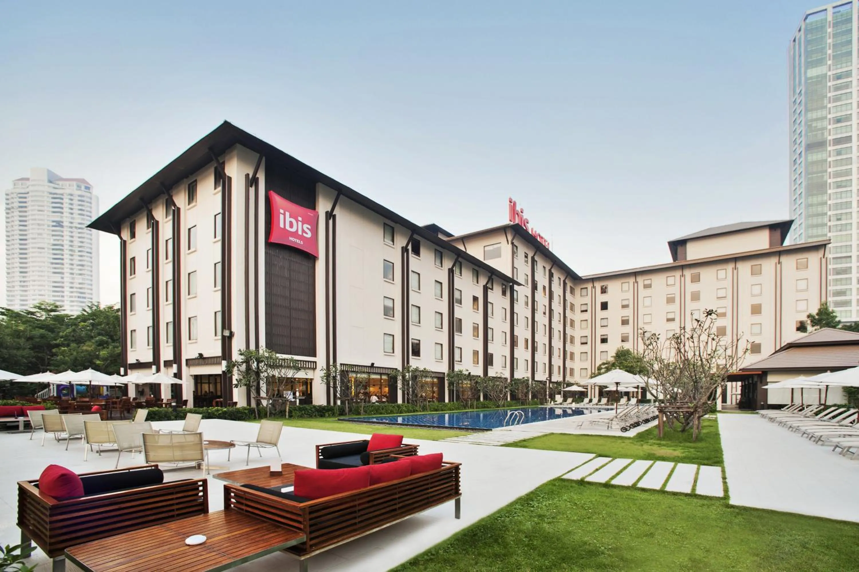 Property building in Ibis Bangkok Riverside