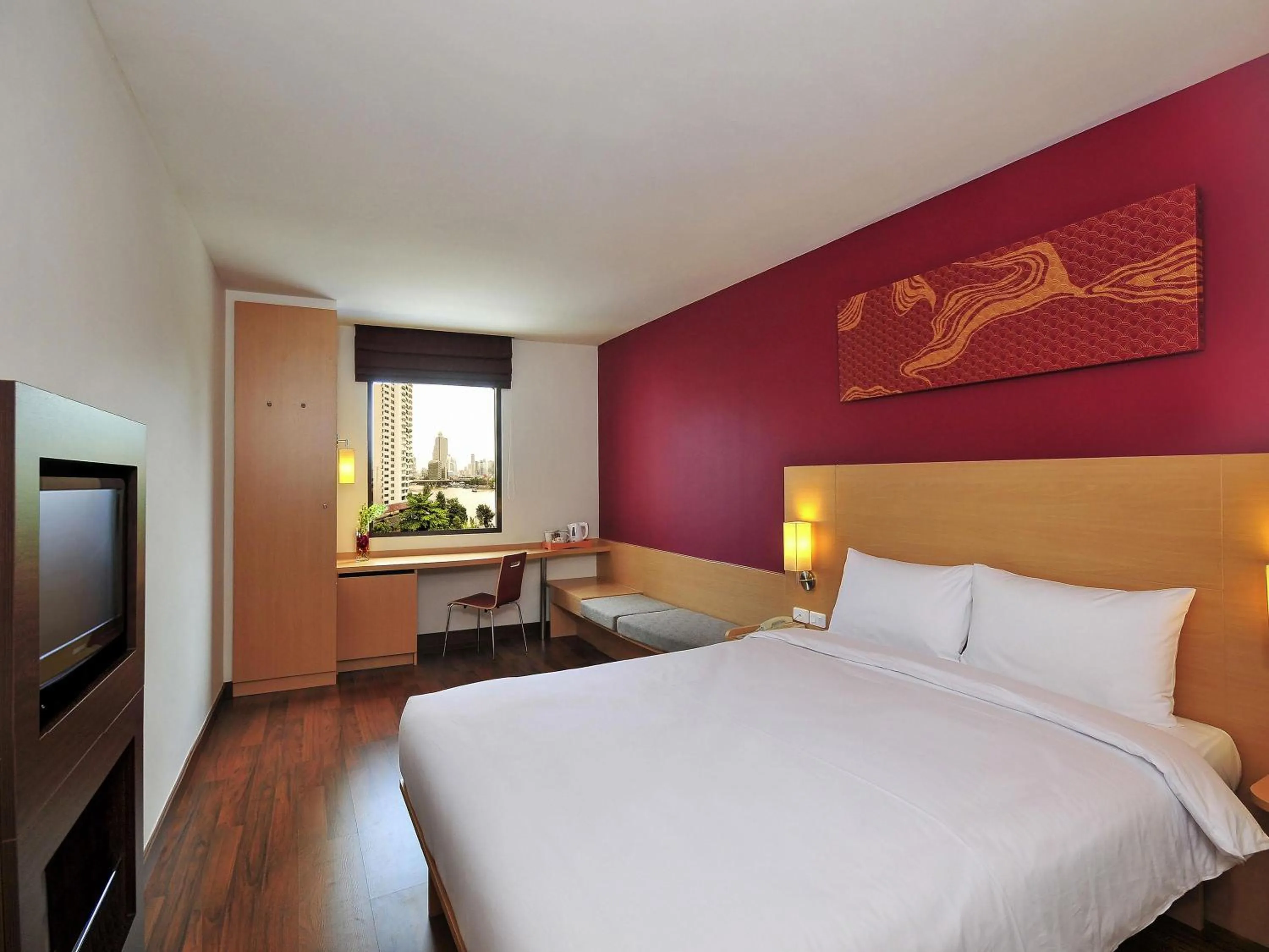 Bedroom, Bed in Ibis Bangkok Riverside