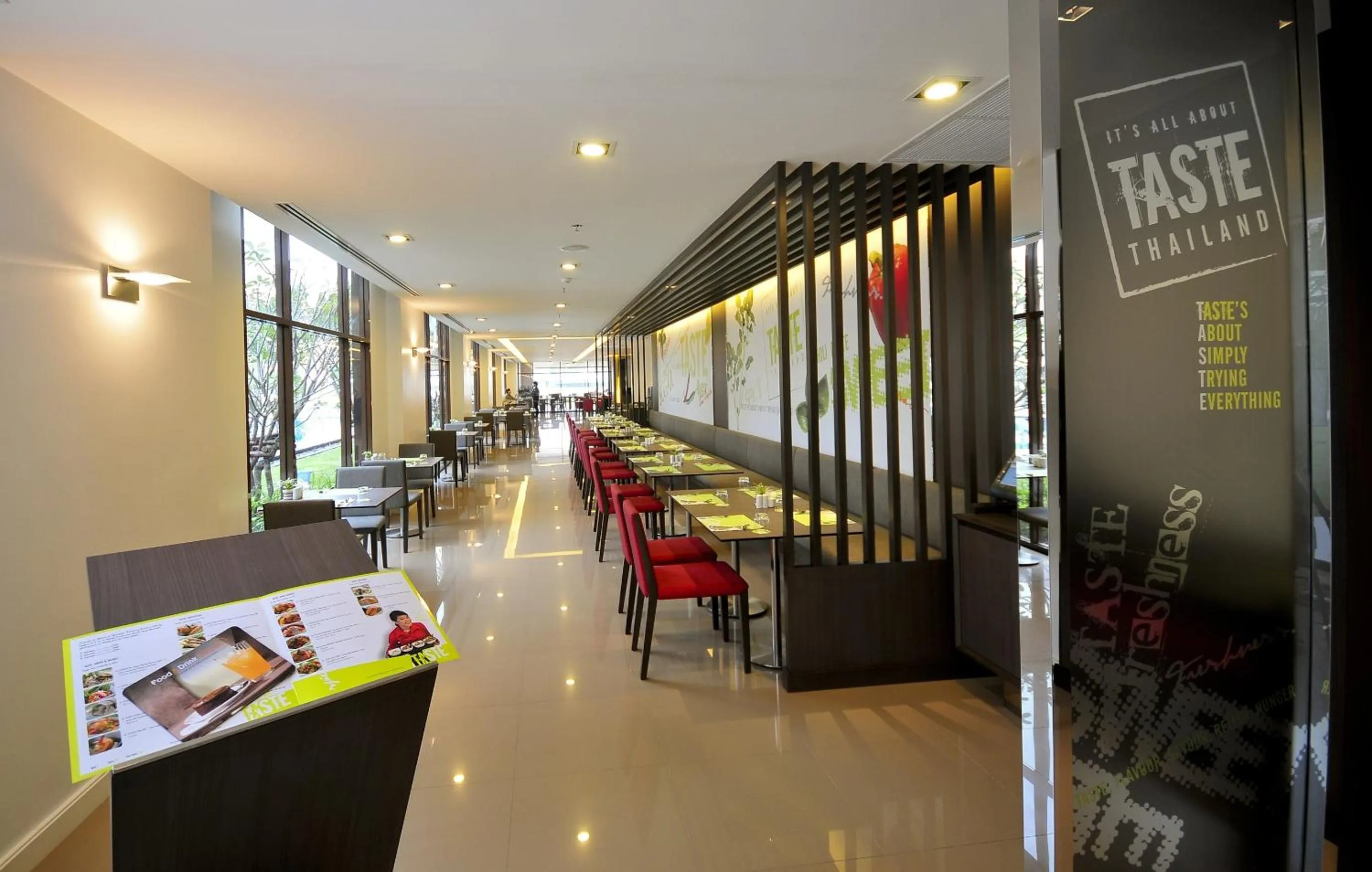 Restaurant/places to eat in Ibis Bangkok Riverside