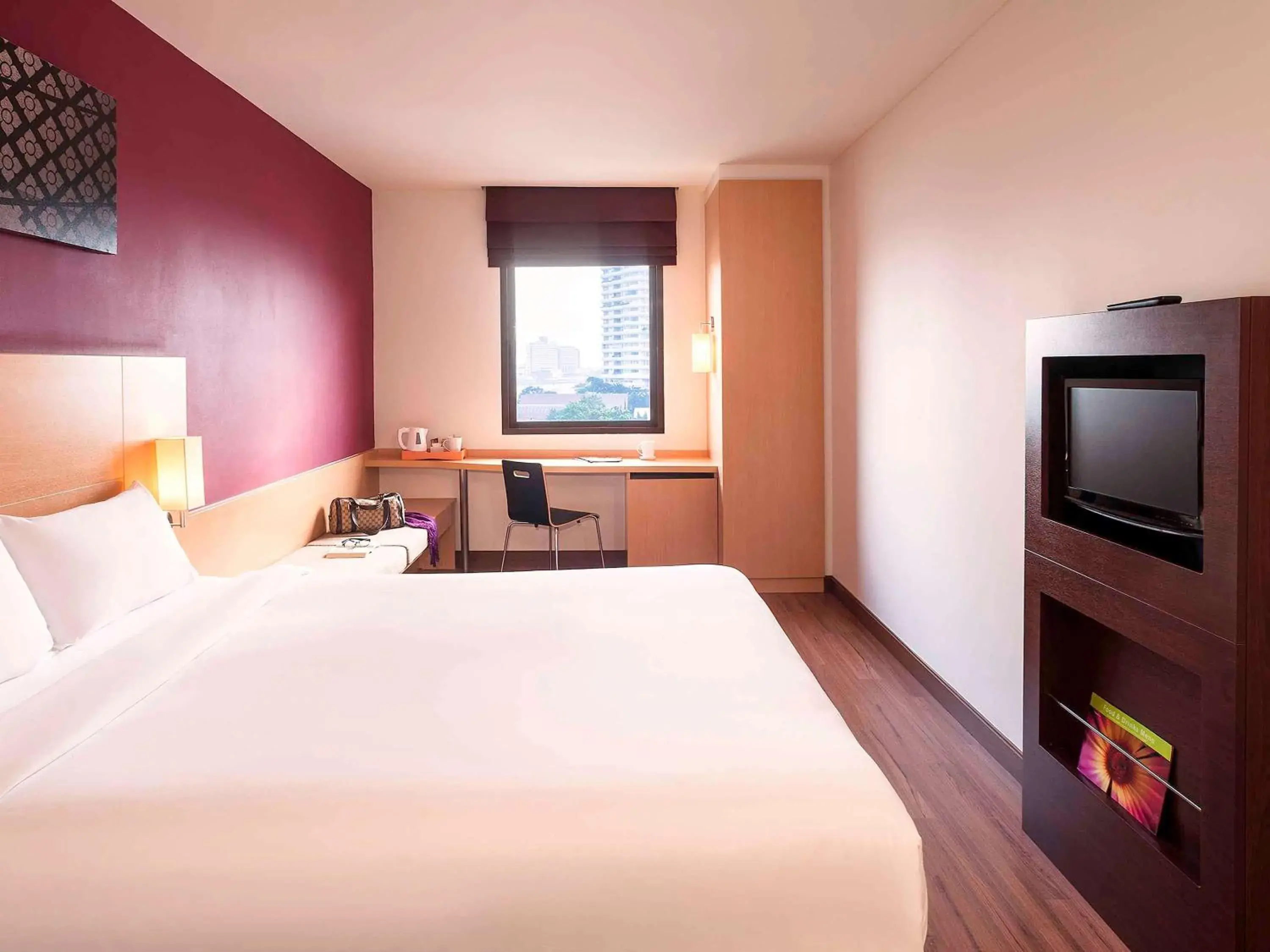 Photo of the whole room, Bed in Ibis Bangkok Riverside Photo of the whole room, Bed in Ibis Bangkok Riverside