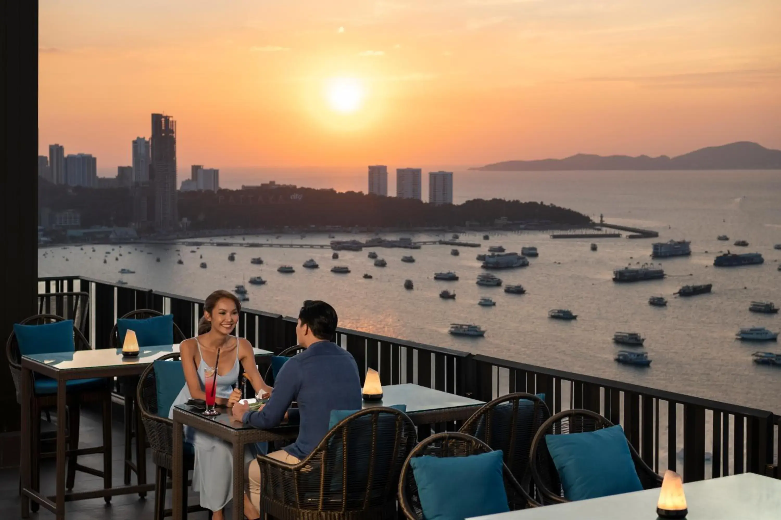 Restaurant/places to eat in Hilton Pattaya Restaurant/places to eat in Hilton Pattaya