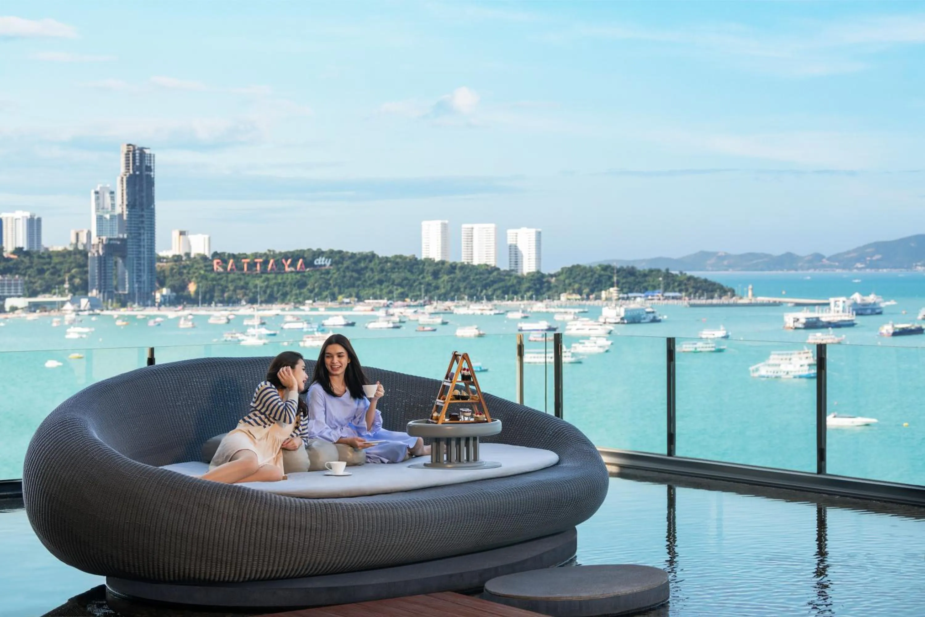 Restaurant/places to eat in Hilton Pattaya