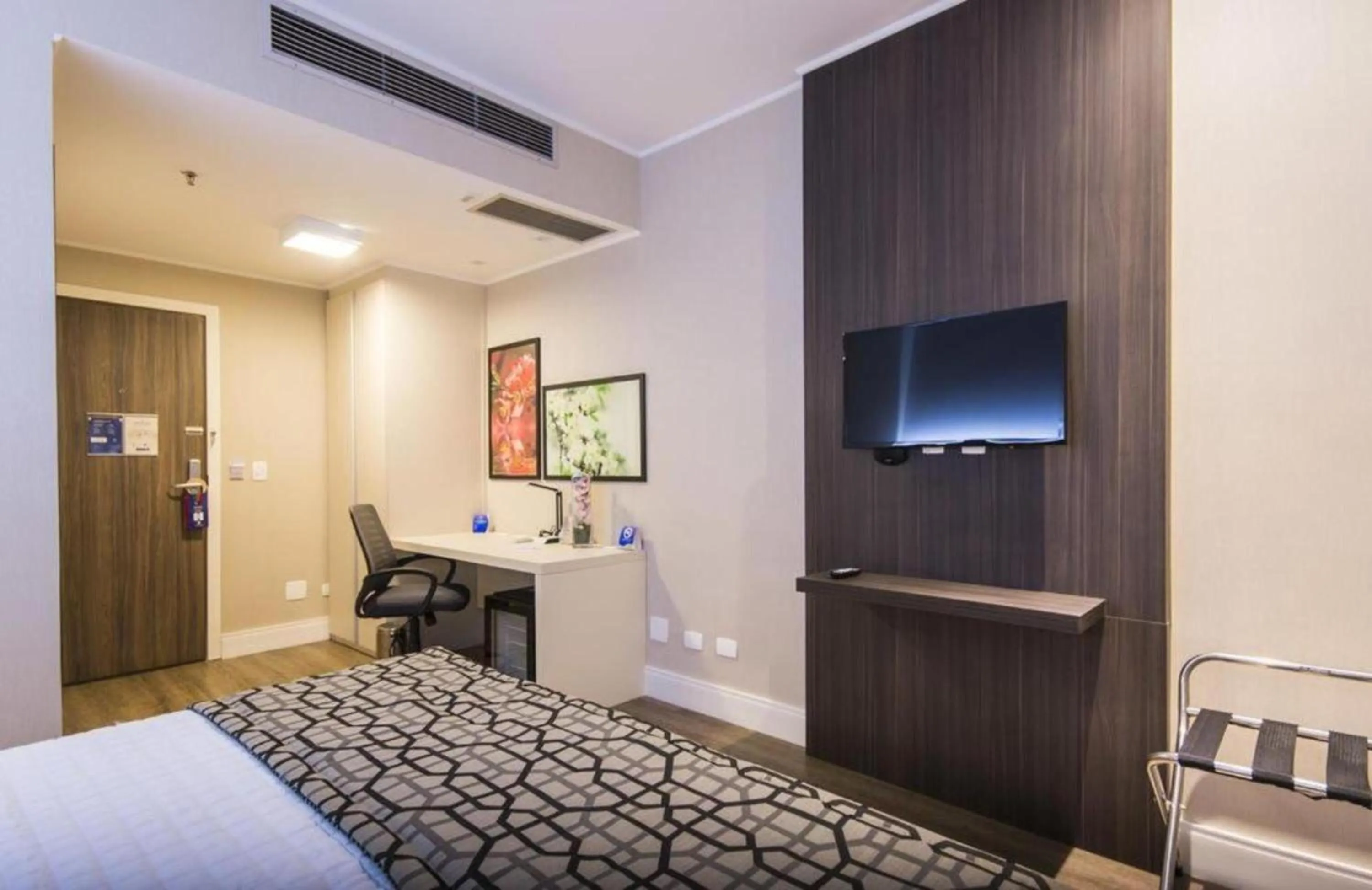 Bedroom, Bed in Transamerica Executive Taboao Morumbi