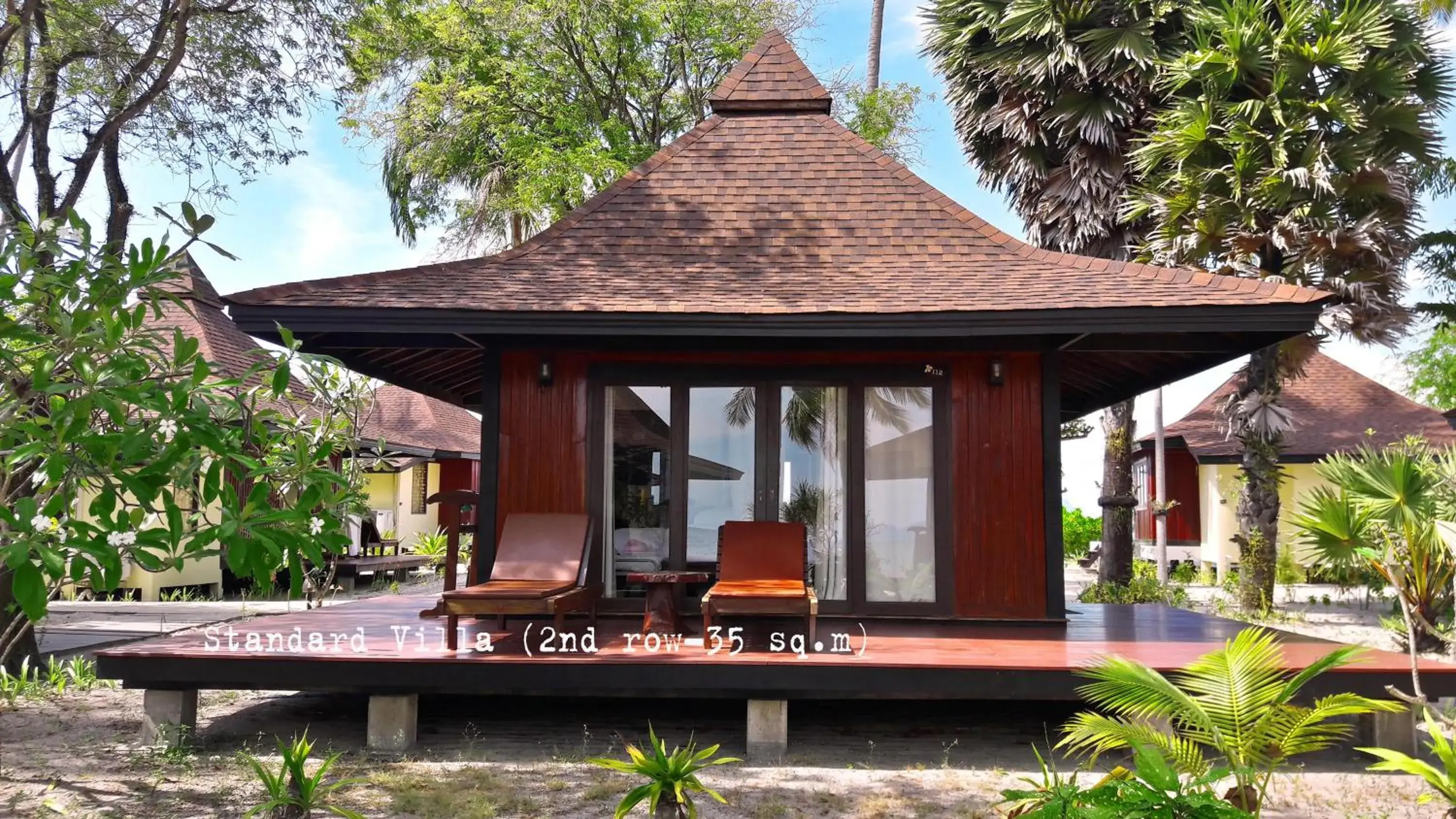 Standard Villa (2nd Row) in Koh Mook Sivalai Beach Resort Standard Villa (2nd Row) in Koh Mook Sivalai Beach Resort