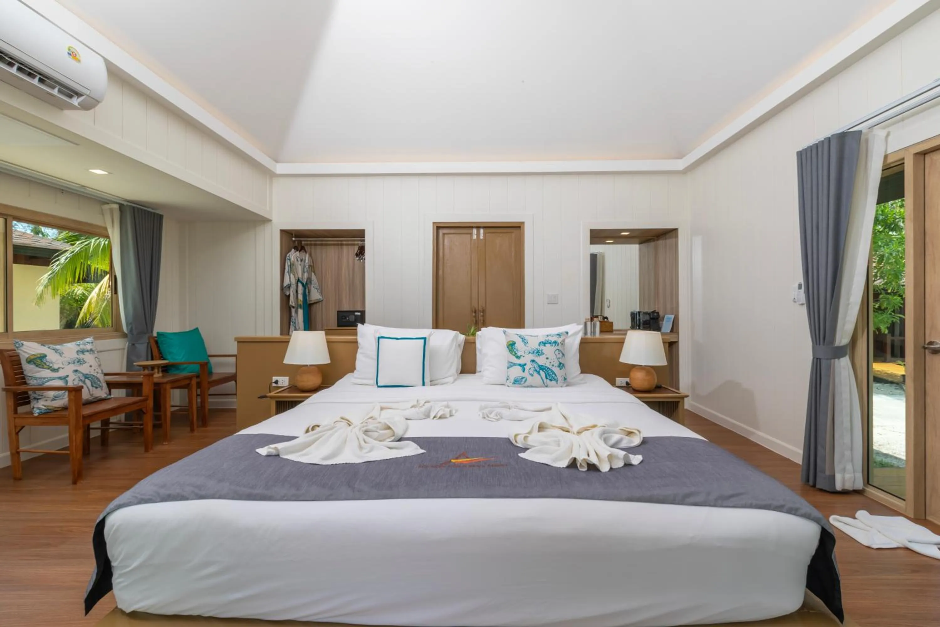 Bed in Koh Mook Sivalai Beach Resort