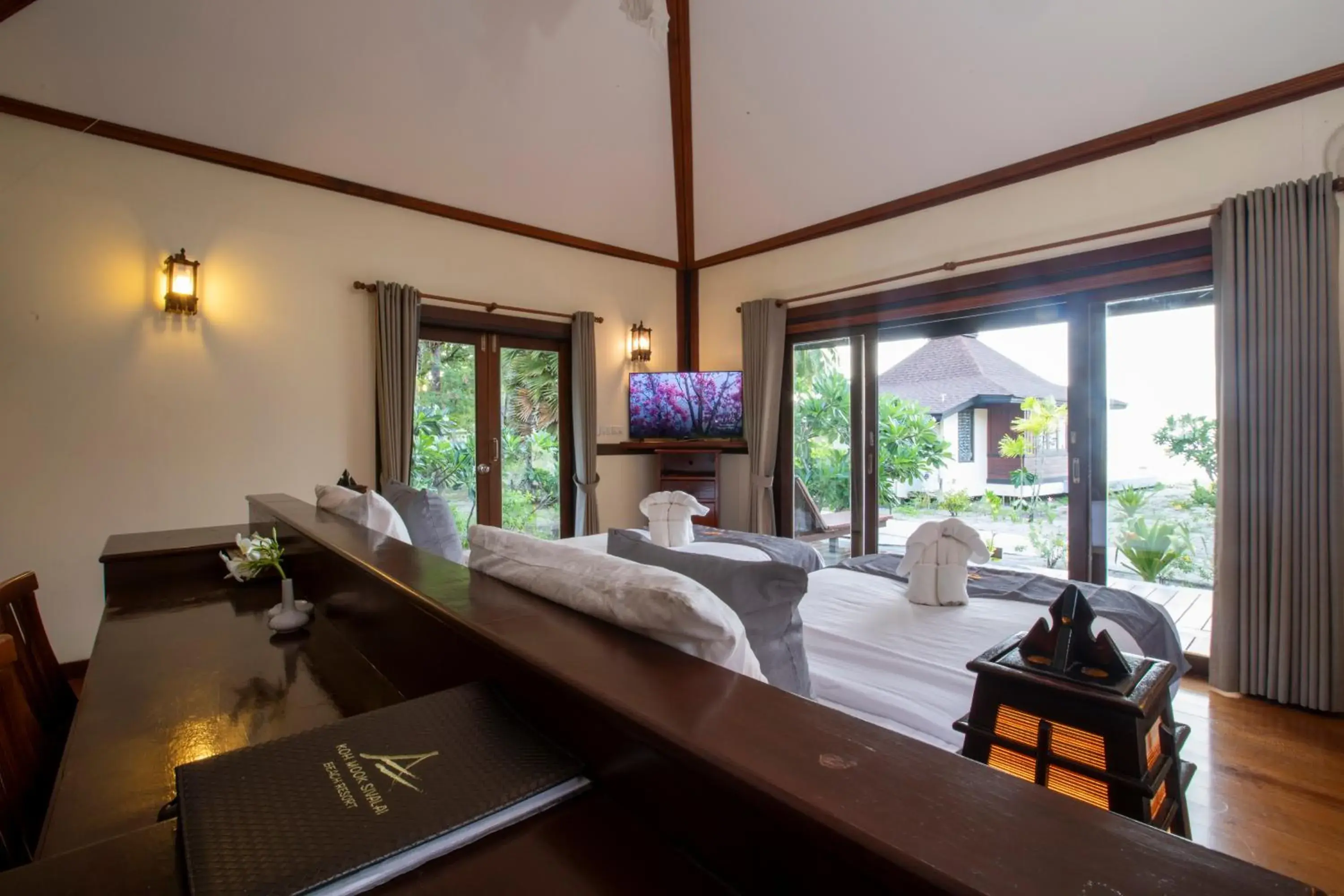 Bed in Koh Mook Sivalai Beach Resort Bed in Koh Mook Sivalai Beach Resort