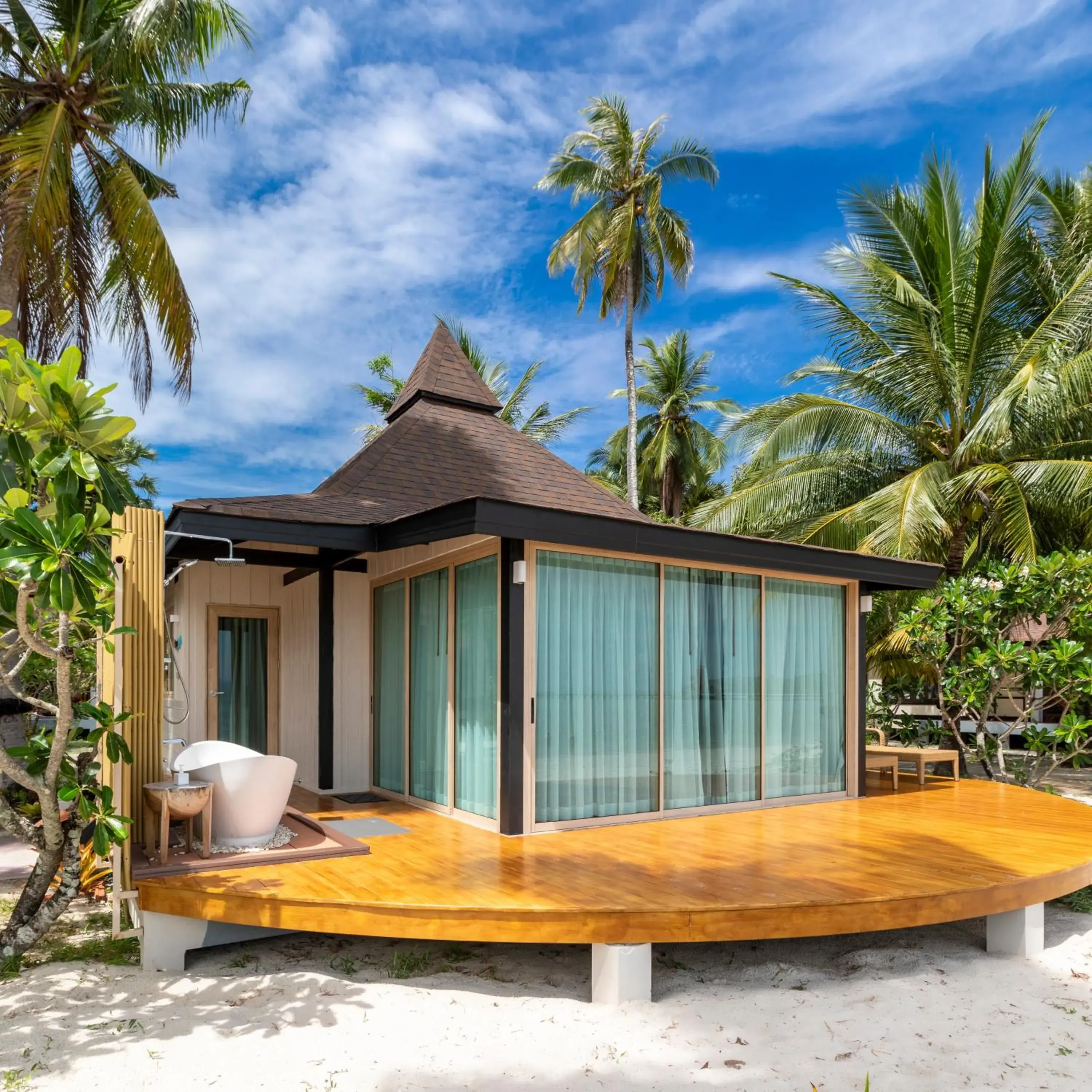 Property building in Koh Mook Sivalai Beach Resort Property building in Koh Mook Sivalai Beach Resort