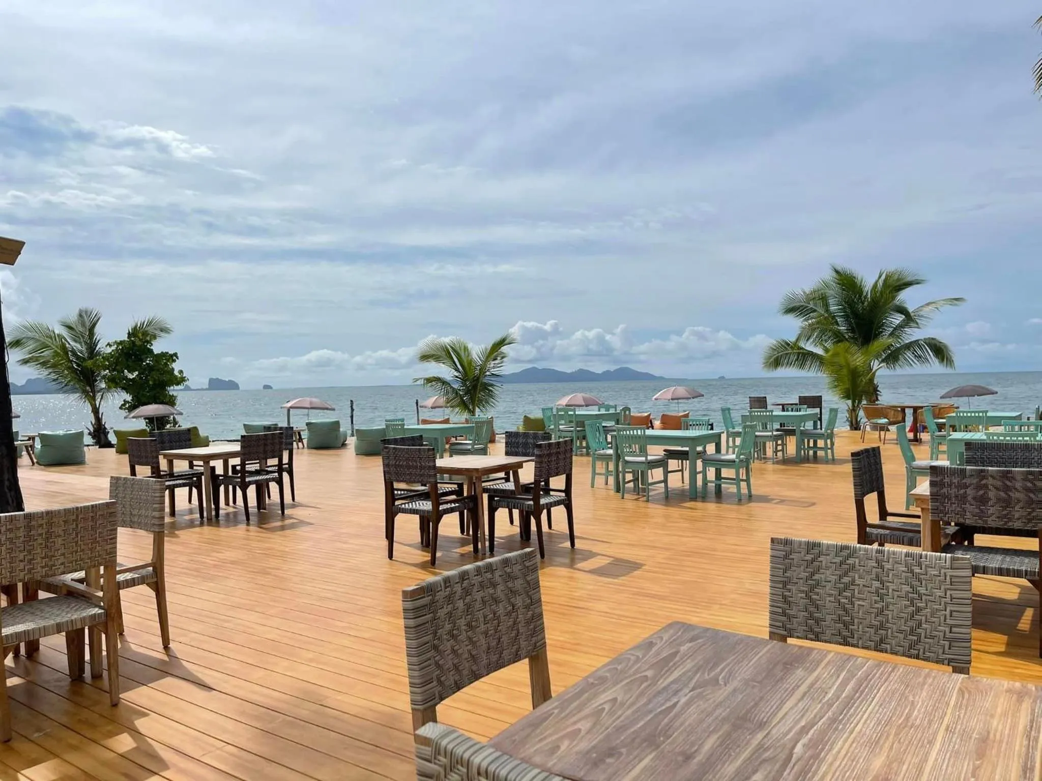 Restaurant/places to eat in Koh Mook Sivalai Beach Resort