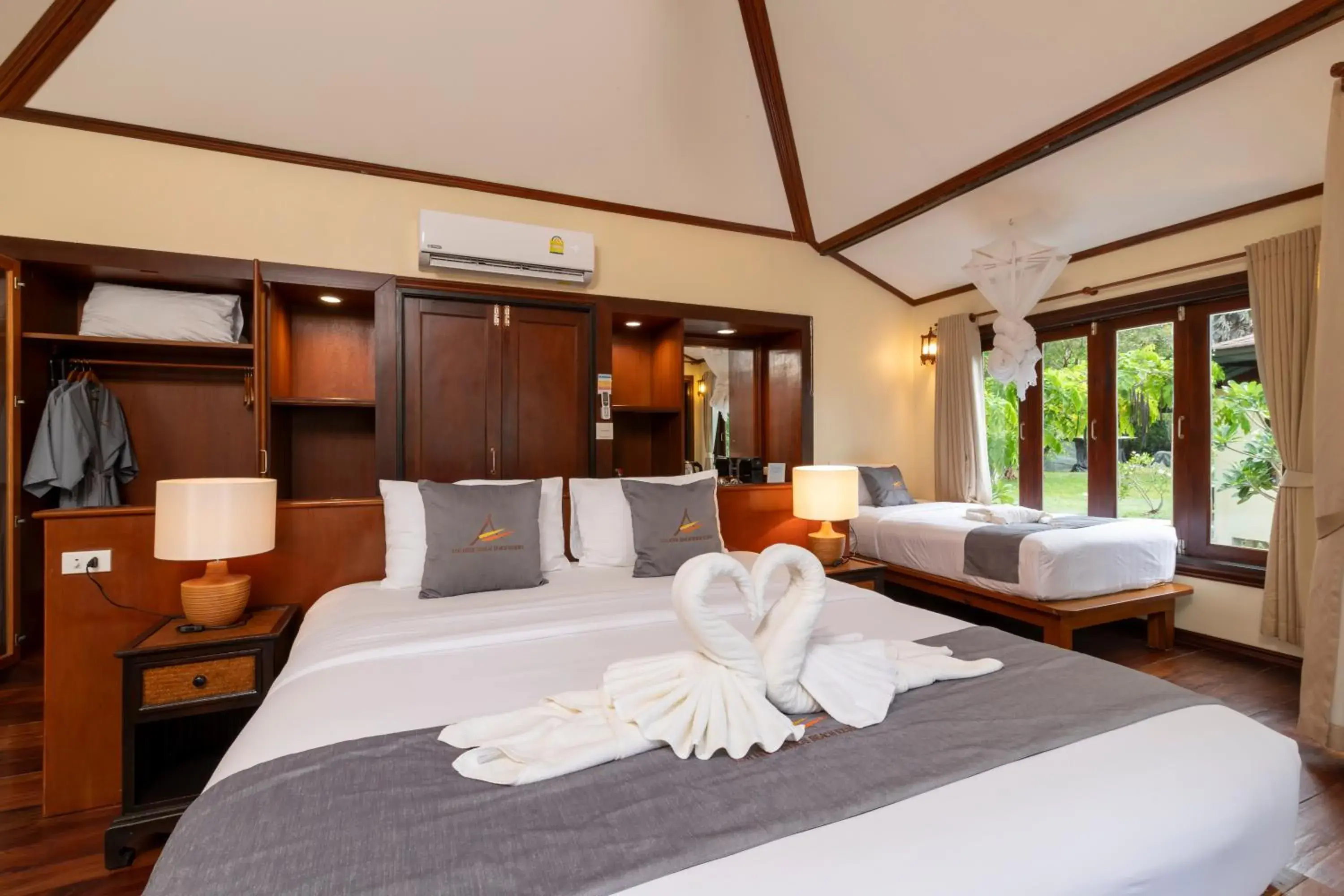 Bed in Koh Mook Sivalai Beach Resort Bed in Koh Mook Sivalai Beach Resort