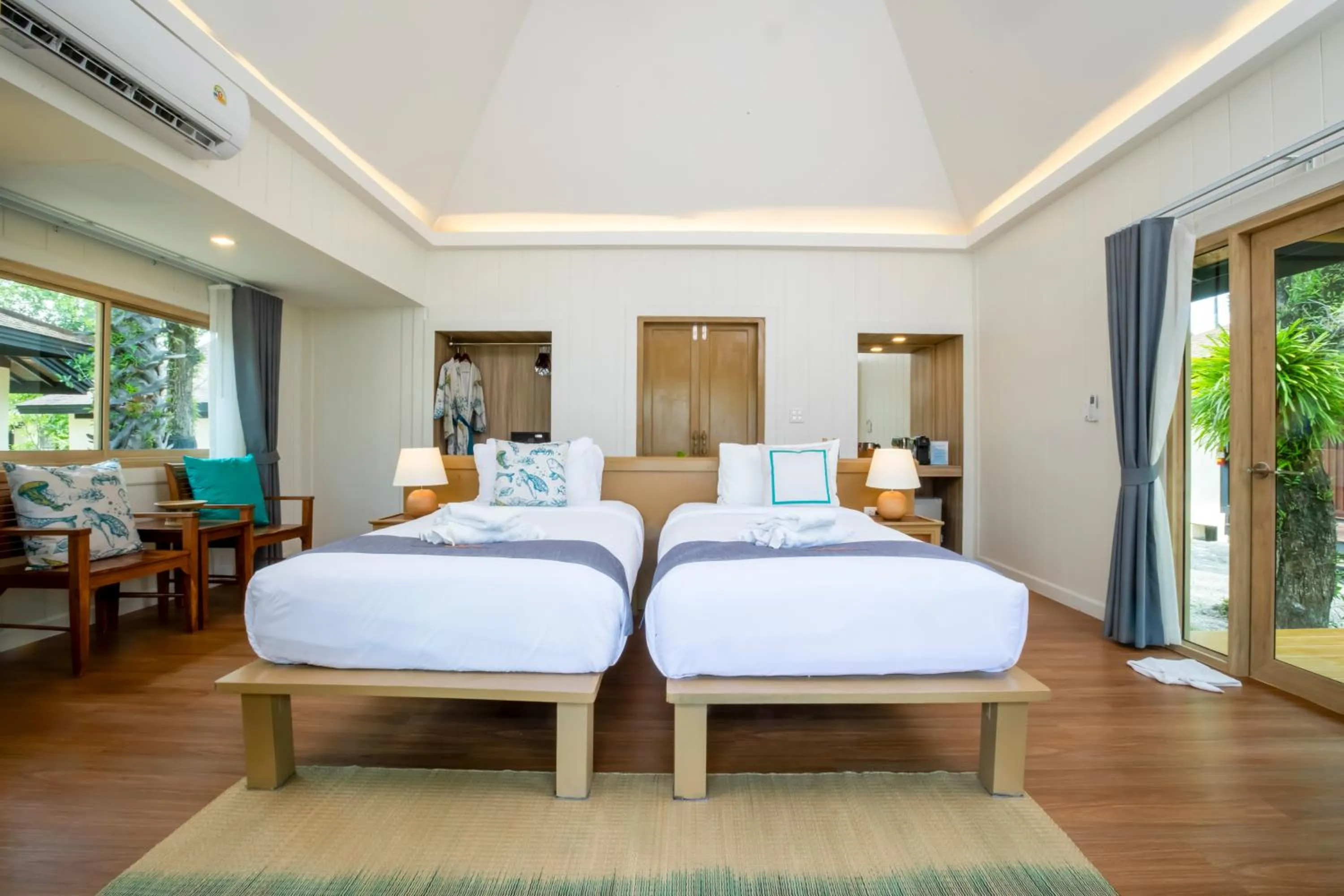 Bed in Koh Mook Sivalai Beach Resort