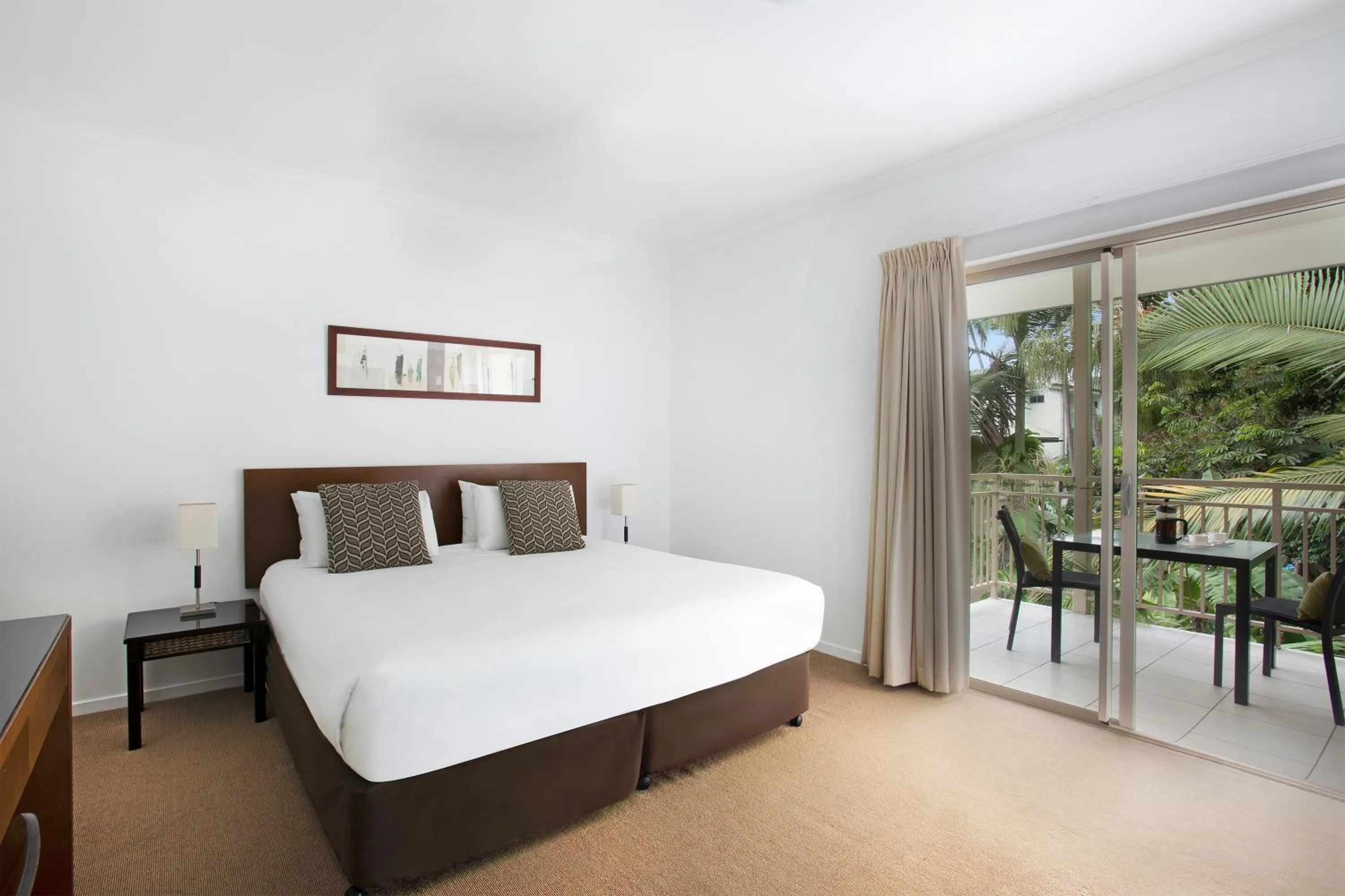 Bedroom, Bed in Mantra Amphora