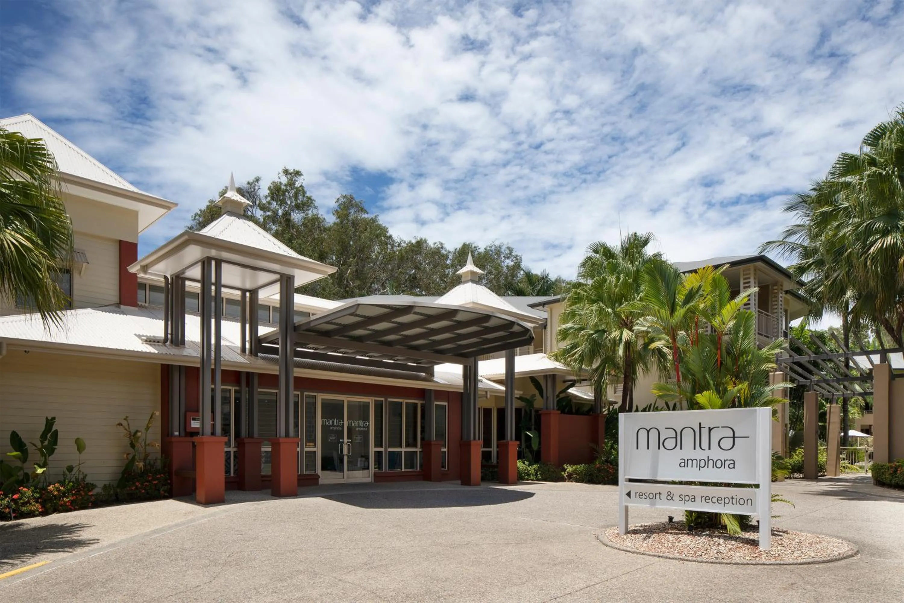 Property building in Mantra Amphora