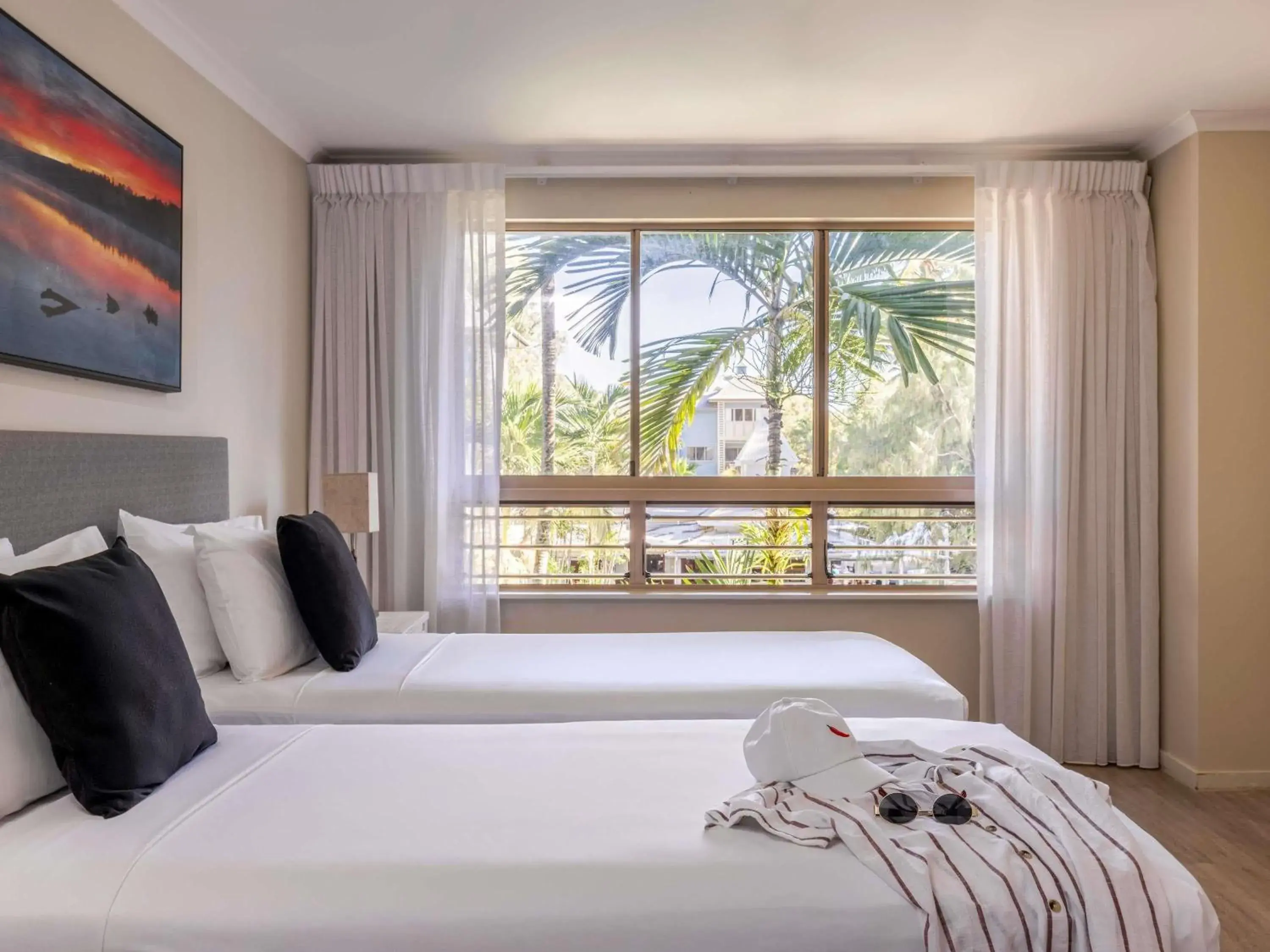 Bedroom, Bed in Mantra Amphora Bedroom, Bed in Mantra Amphora